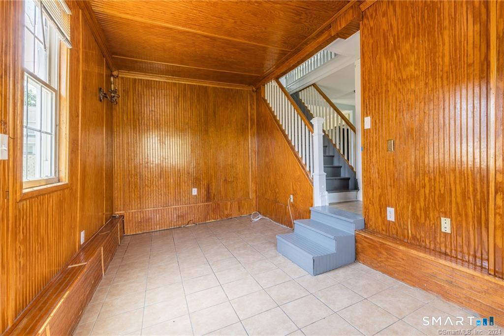 480 Ezra Street photo 20