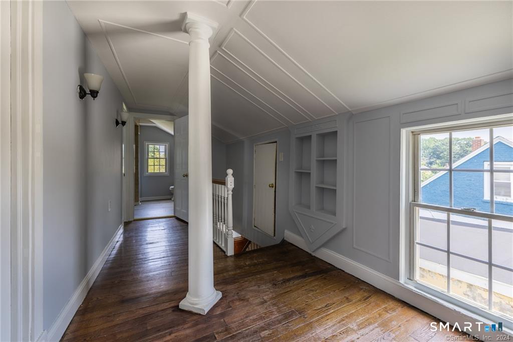 480 Ezra Street photo 23