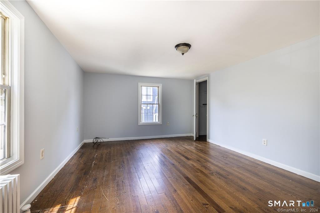 480 Ezra Street photo 24