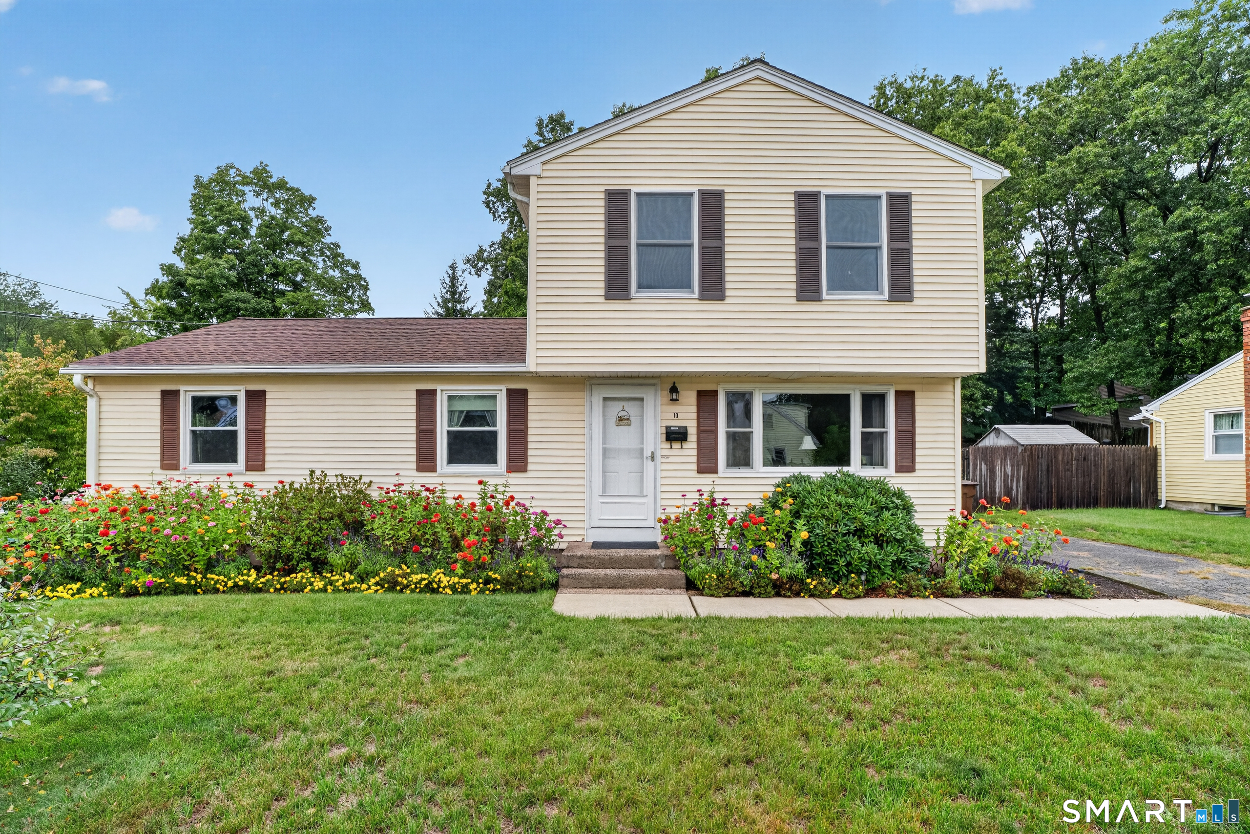 Photo 1 of Single family home for sale at 10 Roosevelt Blvd, Enfield, CT 06082 | MLS# 24206711 | Listing updated on 2026-09-19