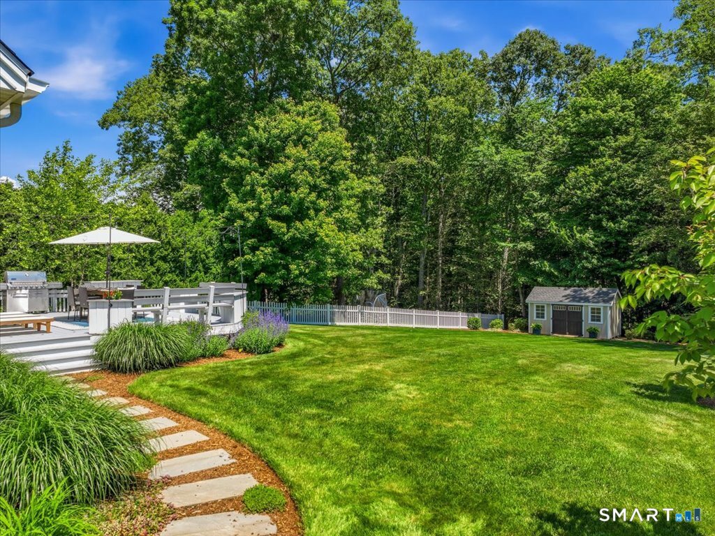 38 Tarragon Drive photo 14