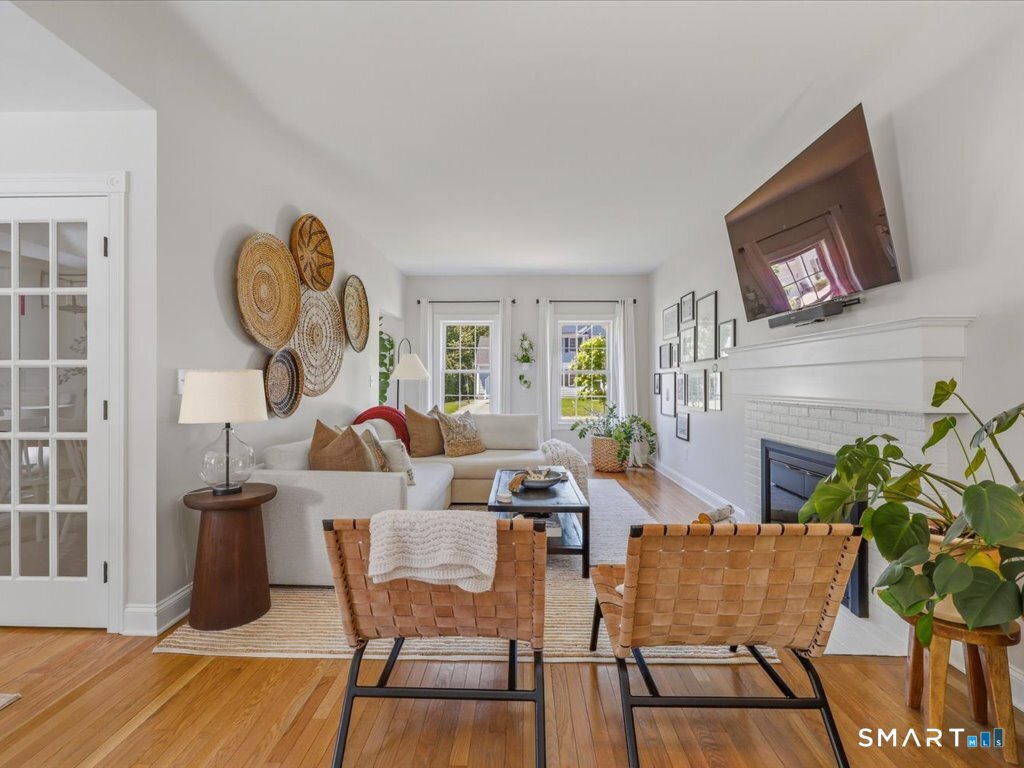 38 Tarragon Drive photo 19
