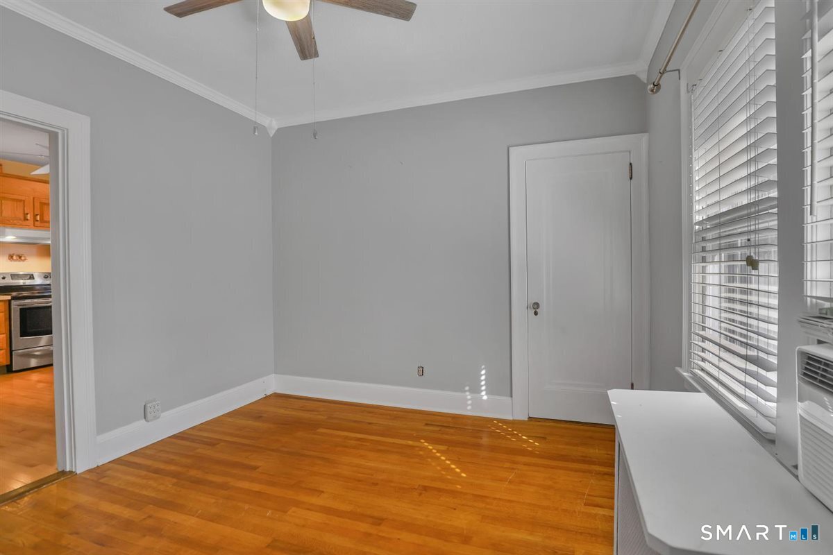 225 Stratford Road photo 16