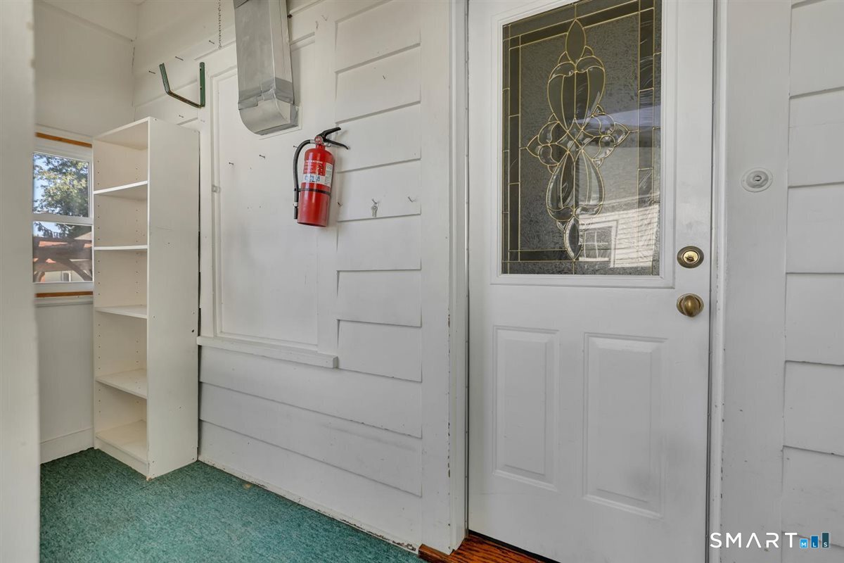 225 Stratford Road photo 28