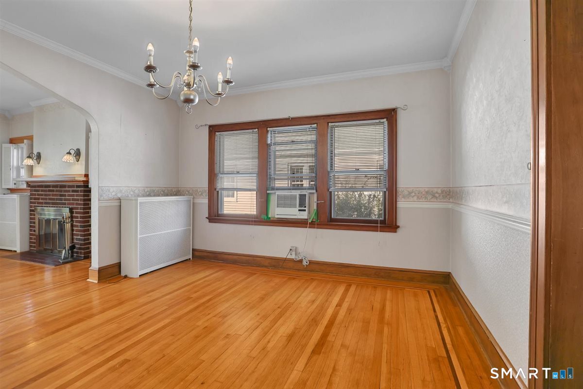 225 Stratford Road photo 9