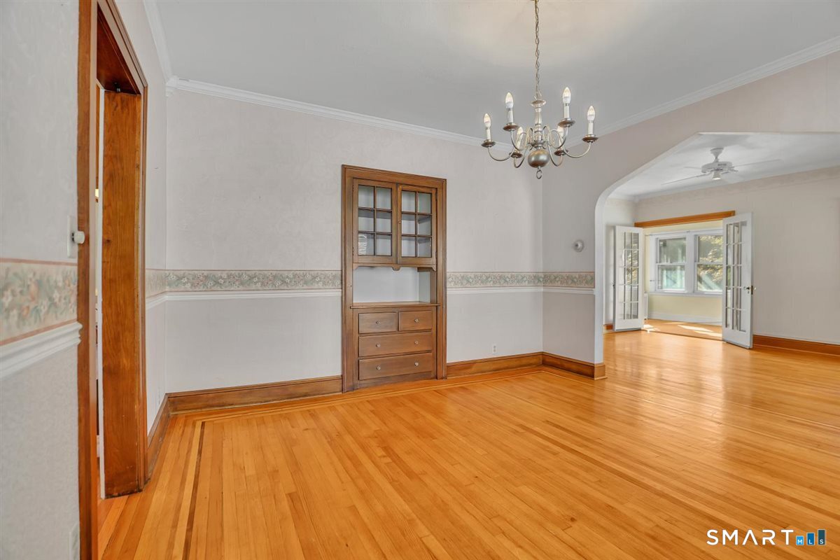 225 Stratford Road photo 10