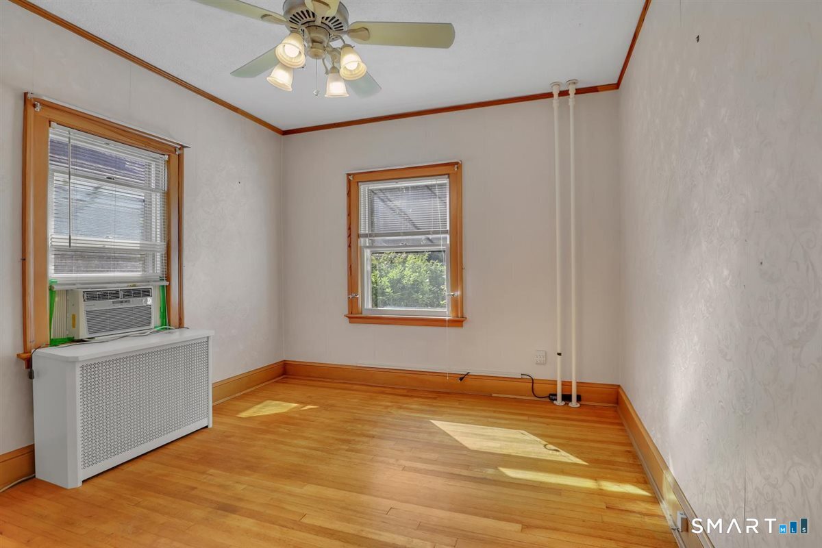 225 Stratford Road photo 19
