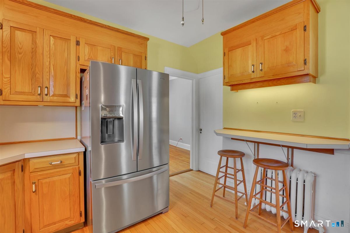 225 Stratford Road photo 11