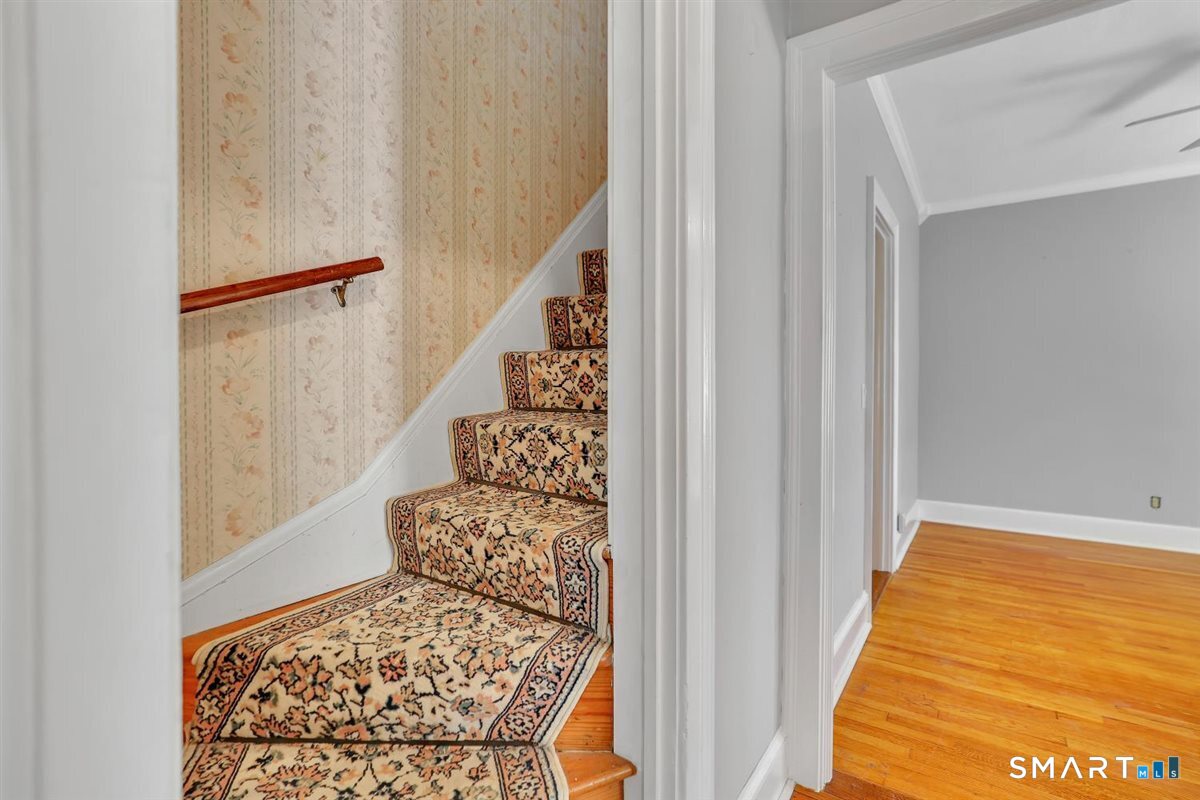 225 Stratford Road photo 21