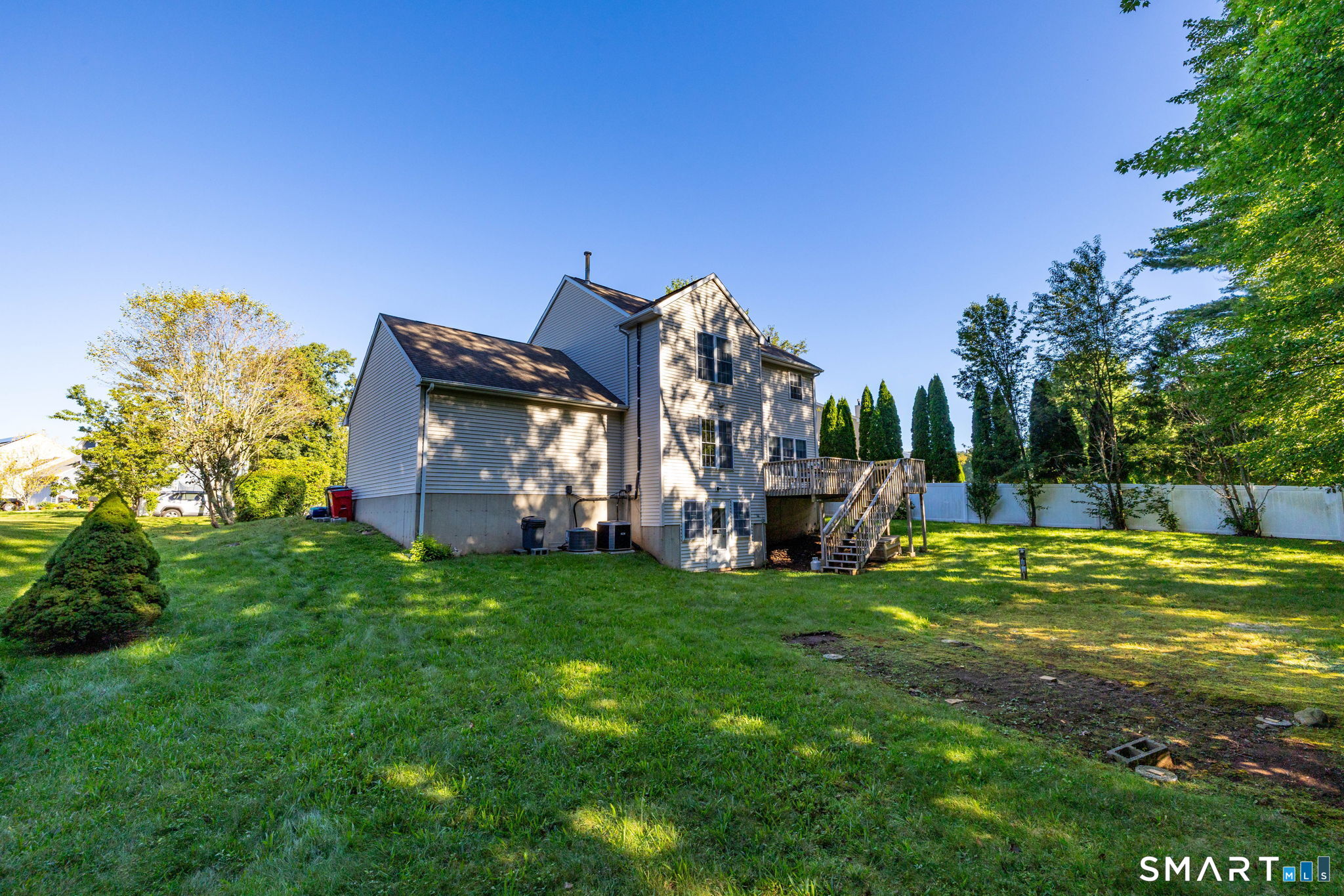 124 Cynrose Place photo 29