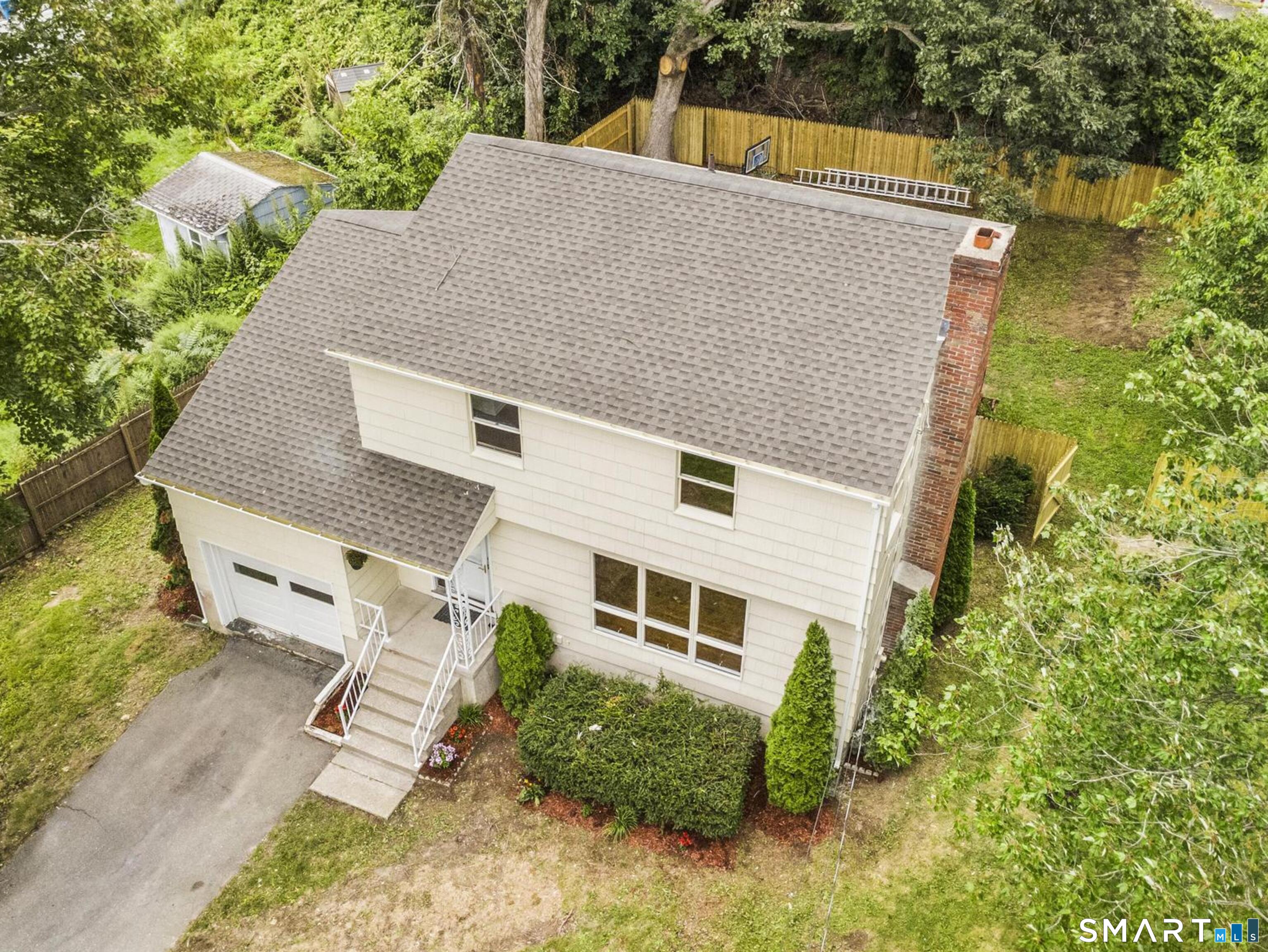 341 Lounsbury Street photo 11
