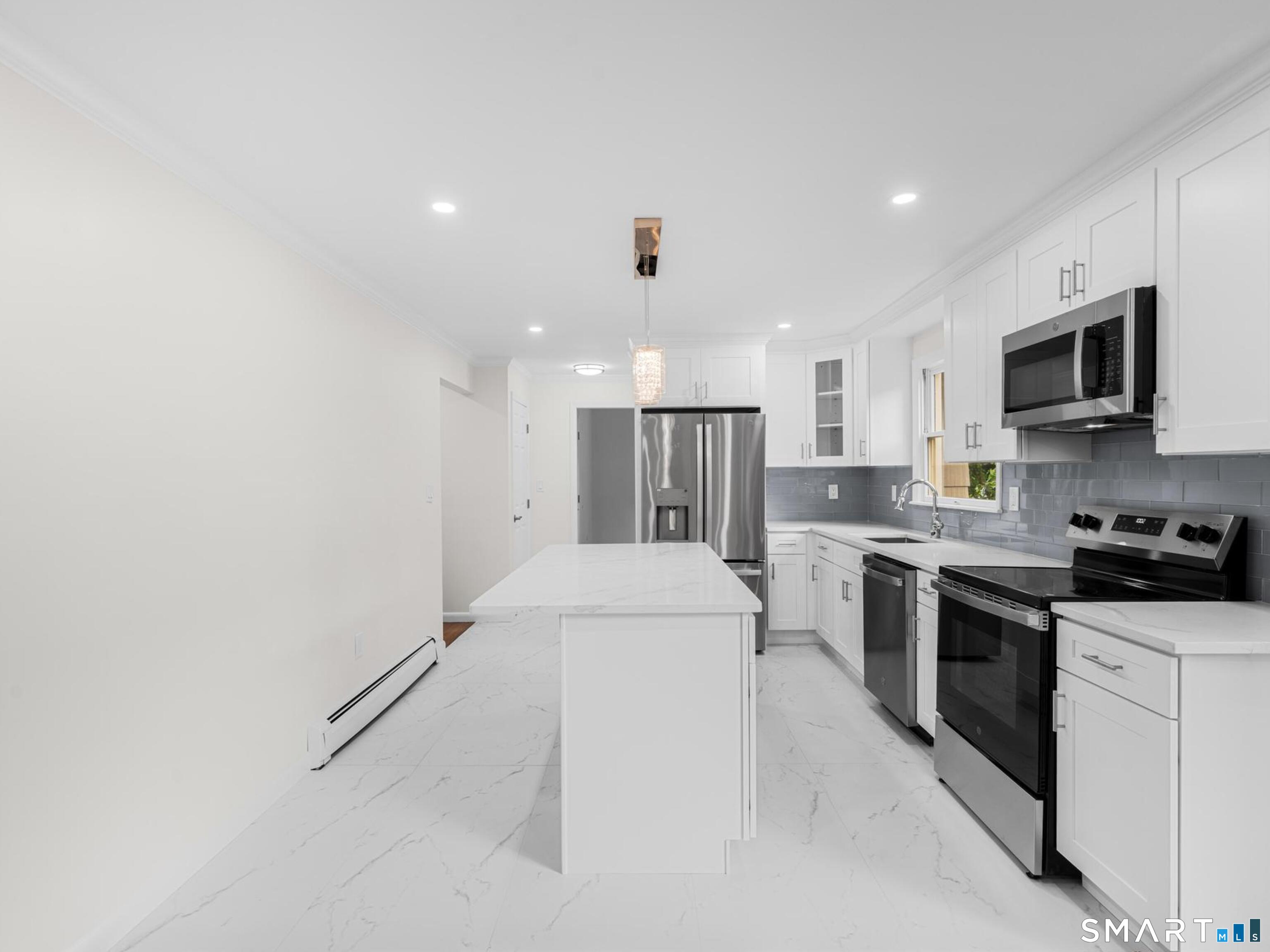 341 Lounsbury Street photo 26