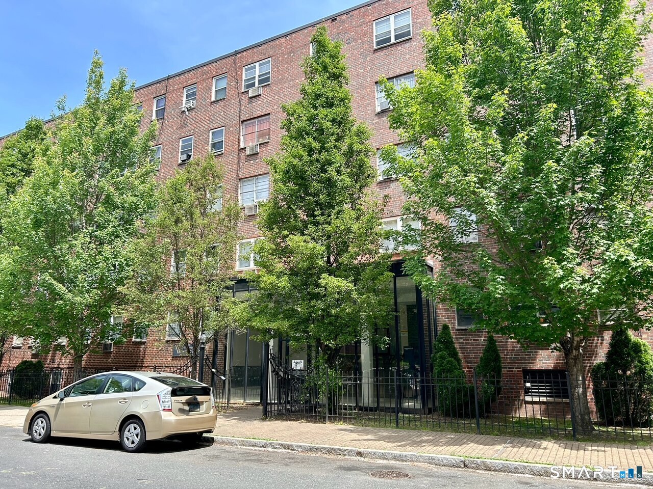 Photo 1 of Condo for sale at 40 Owen St #D9, Hartford, CT 06105 | MLS# 24207534 | Listing updated on 2026-09-16