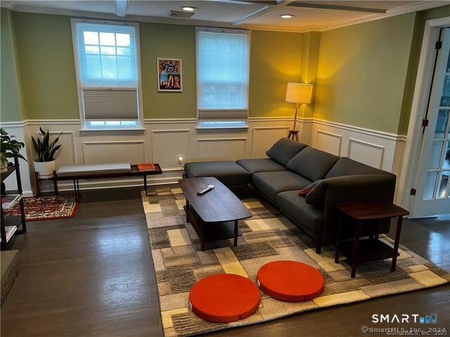 150 Maple Street photo 2