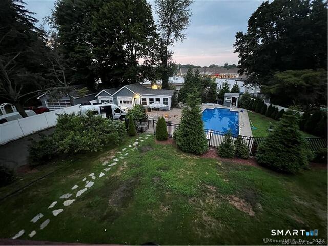 150 Maple Street photo 19