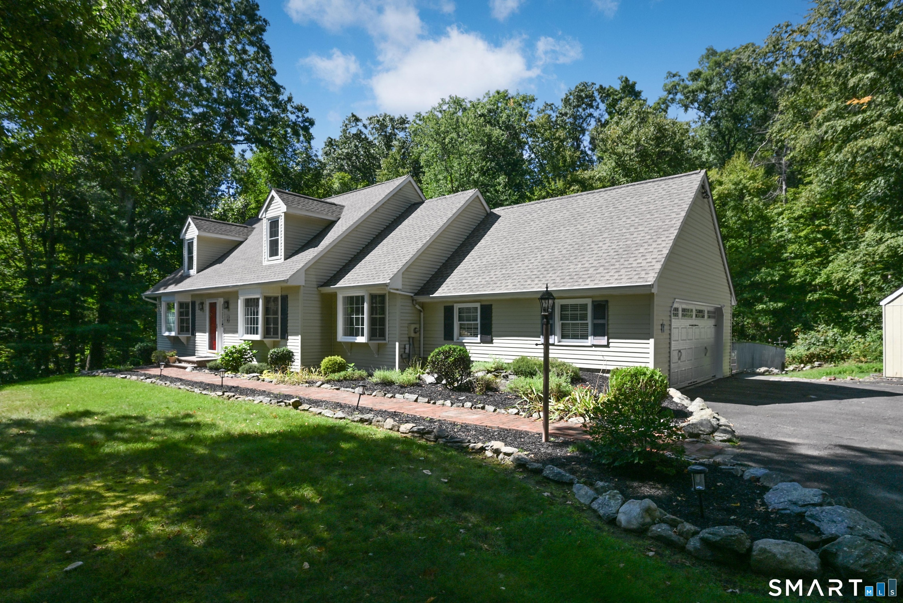 Photo 2 of Single family home for sale at 2 Banquo Brae Rd, Brookfield, CT 06804 | MLS# 24196486 | Listing updated on 2026-09-17