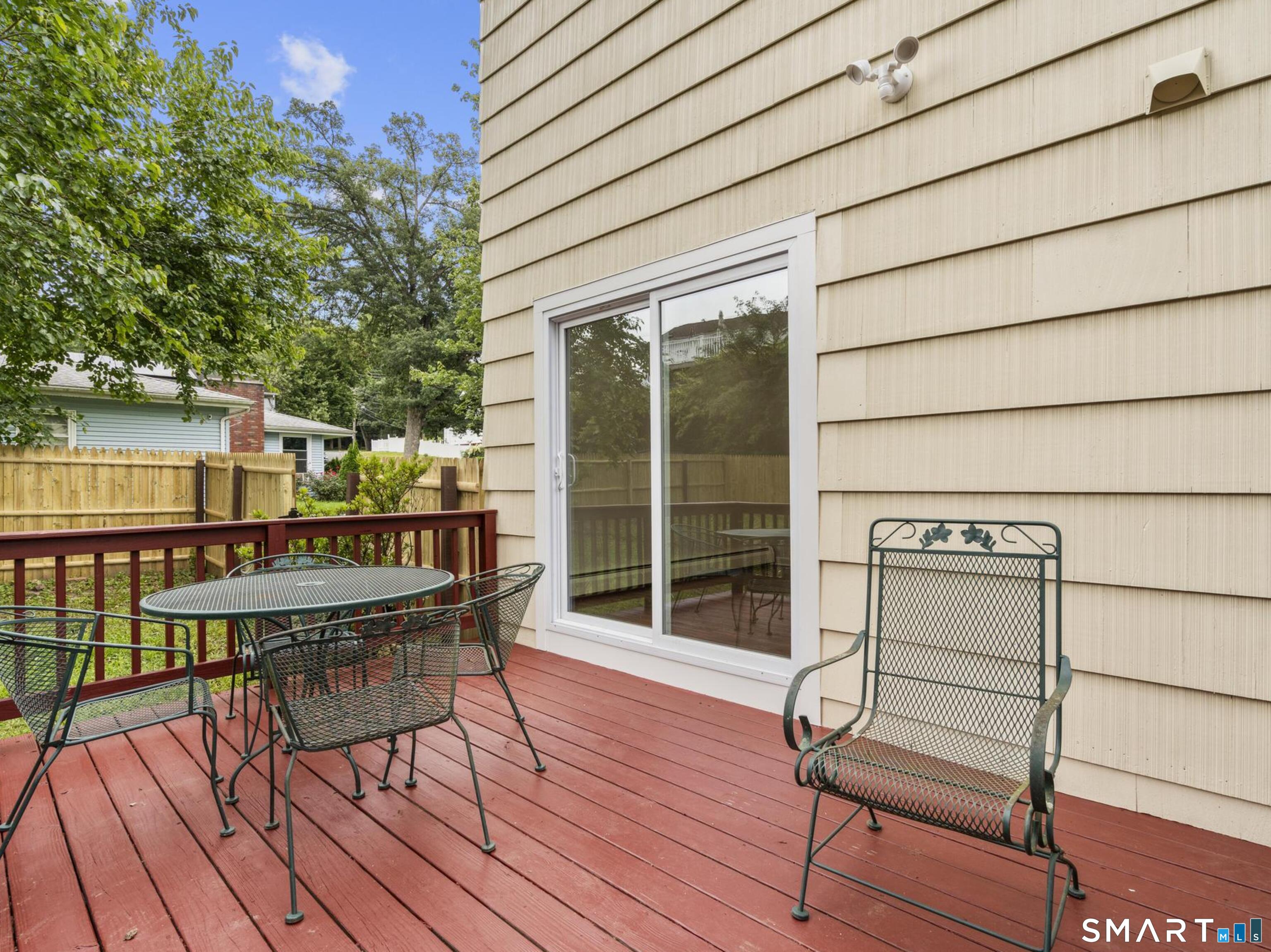341 Lounsbury Street photo 35