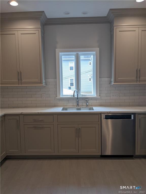 19 Cove Avenue Unit #1st Fl photo 32