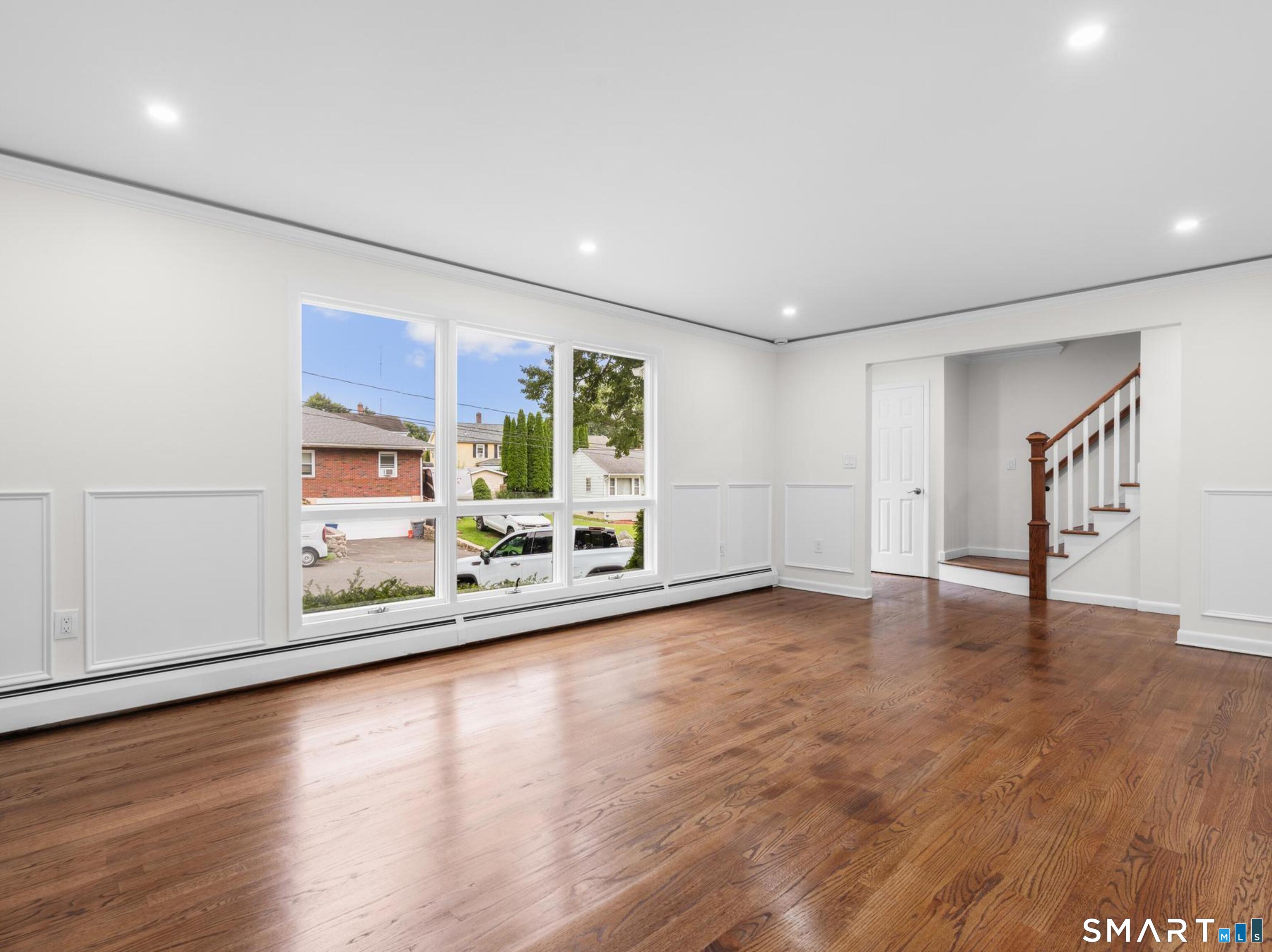 341 Lounsbury Street photo 20