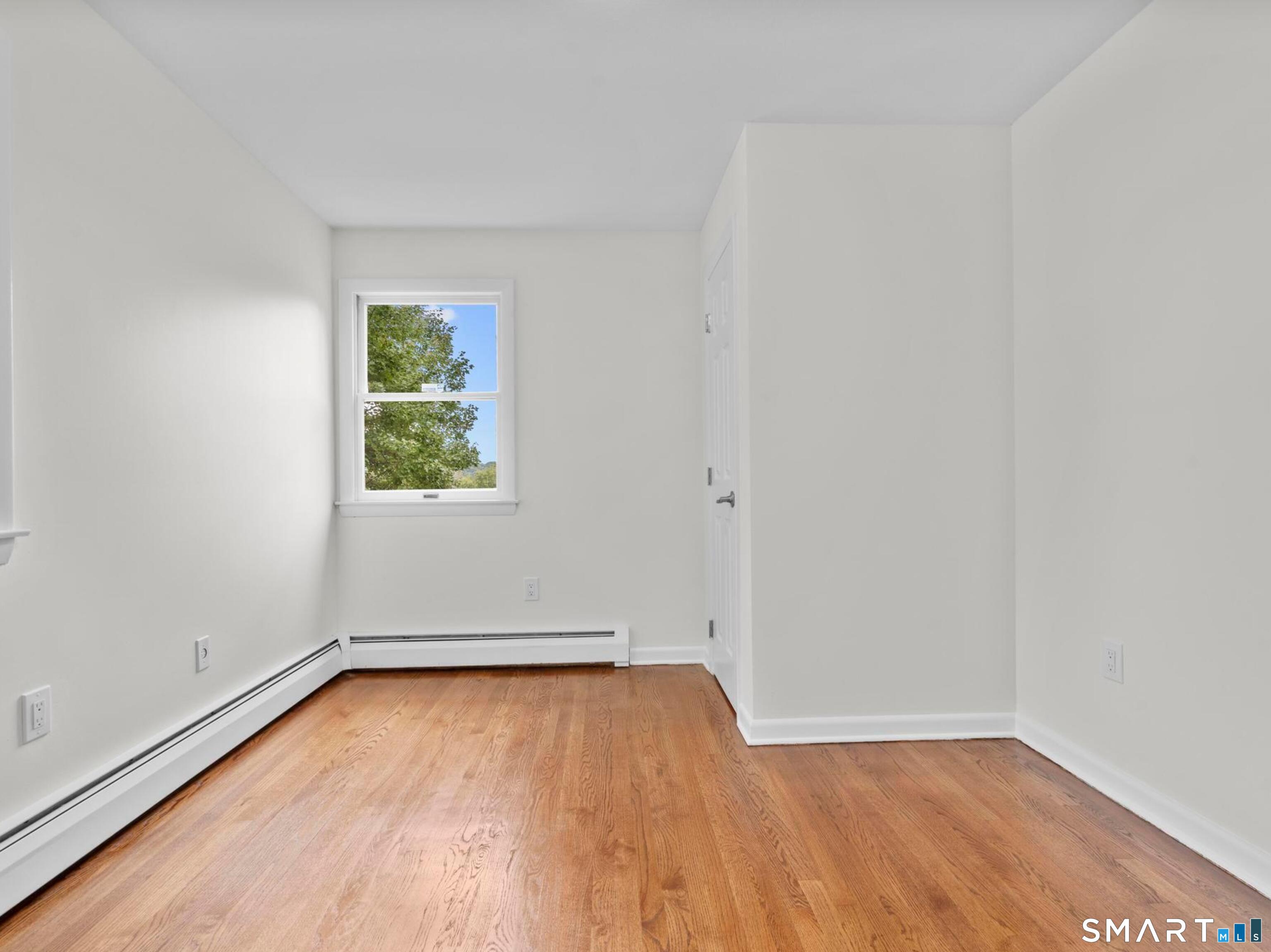 341 Lounsbury Street photo 29