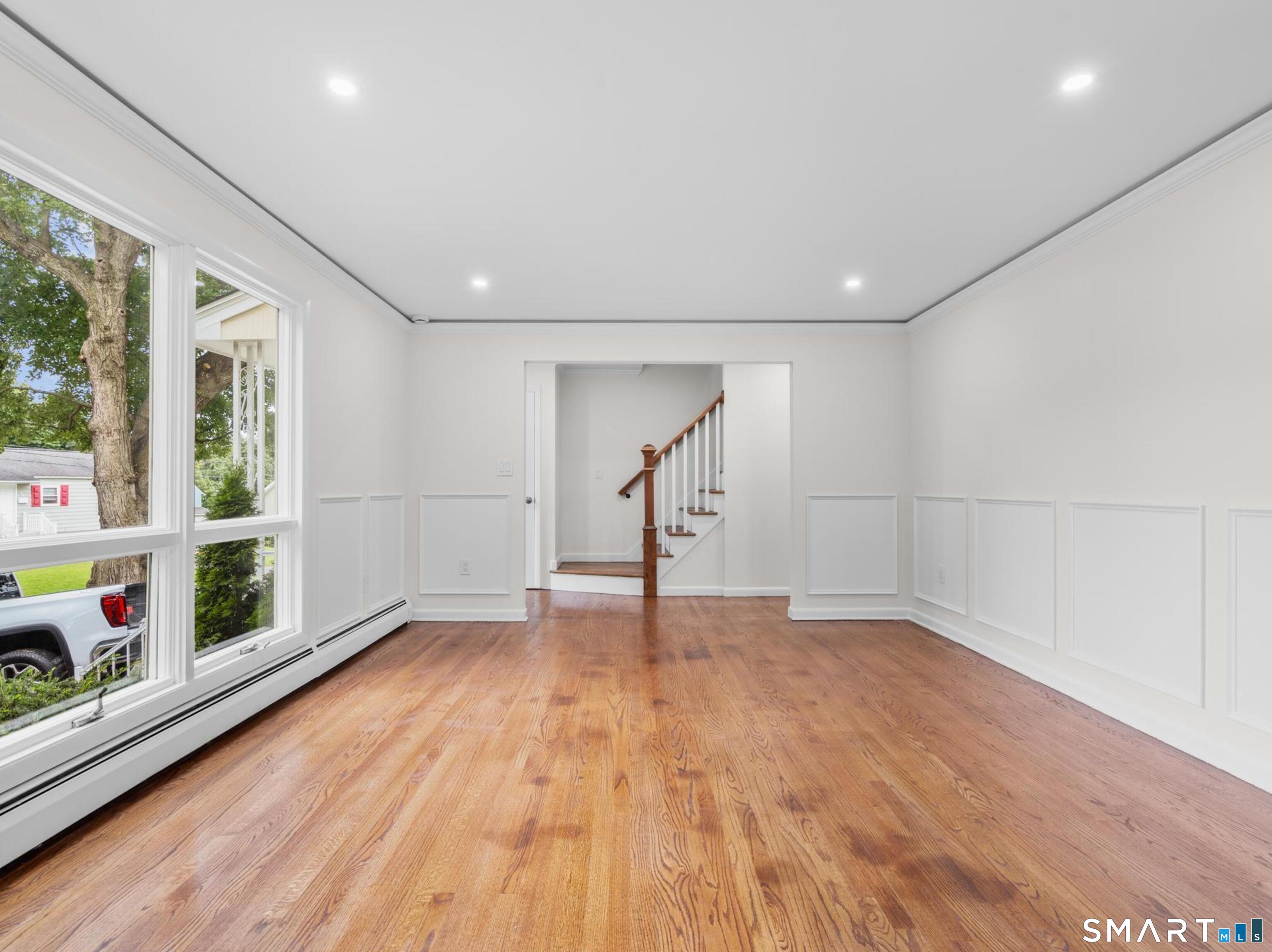 341 Lounsbury Street photo 15