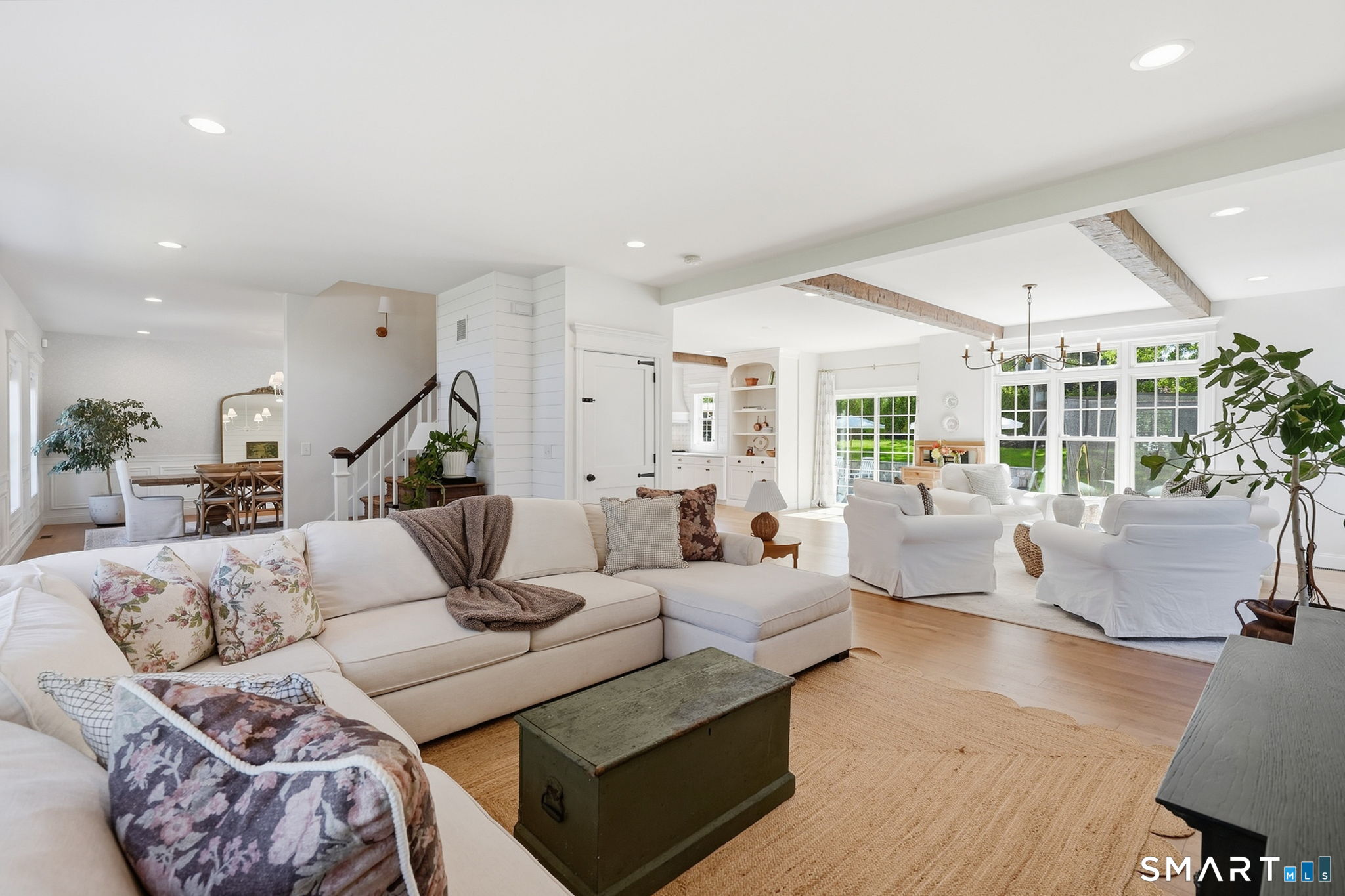 6 Matthew Drive photo 12