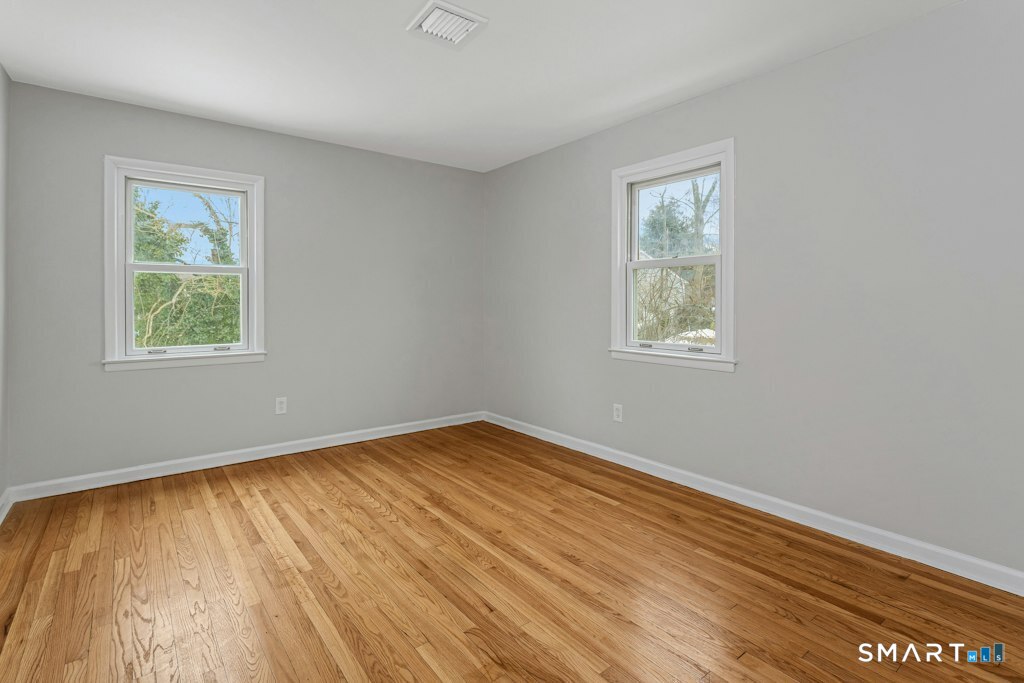 85 Burwood Avenue photo 32