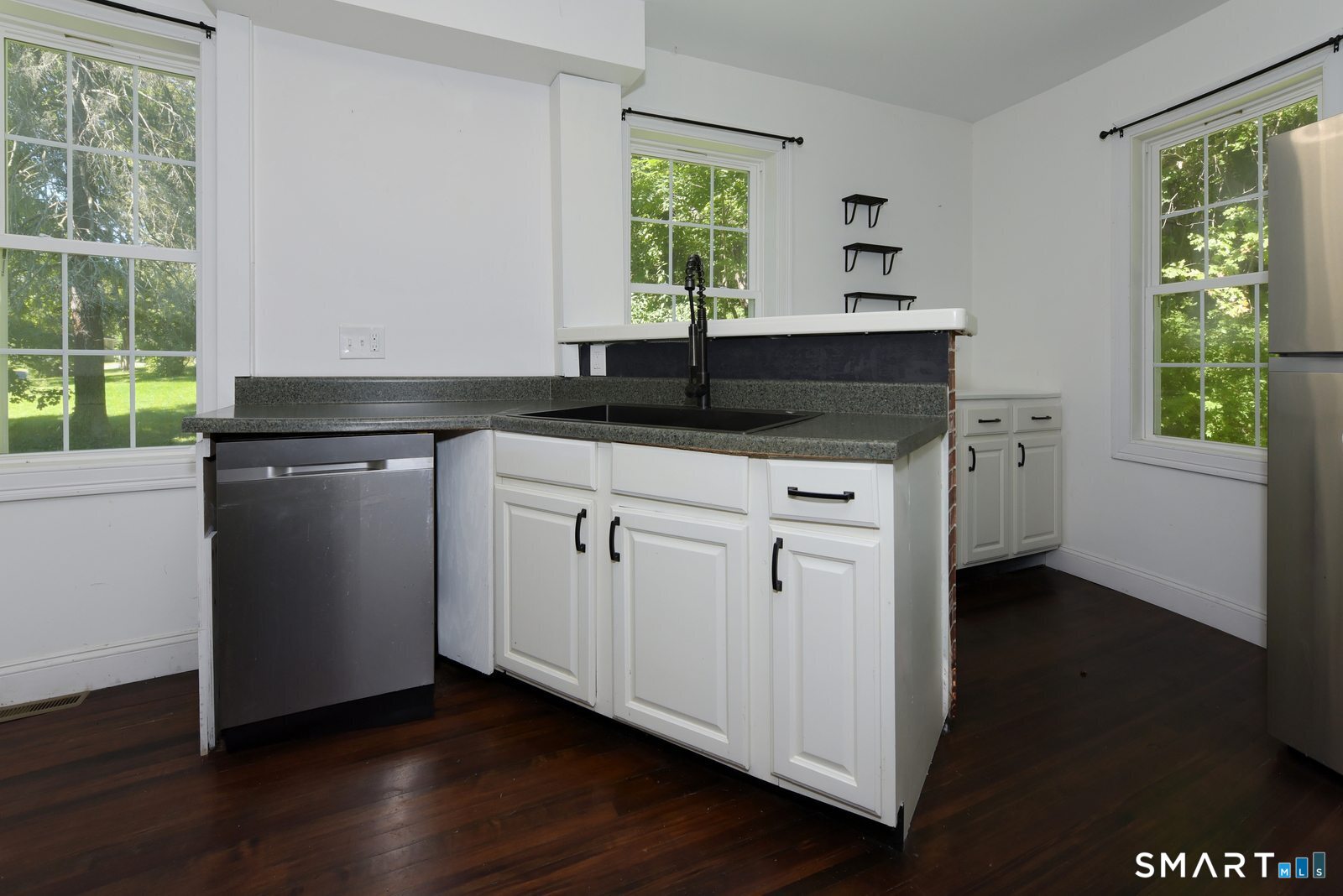 9 Wells Avenue photo 25