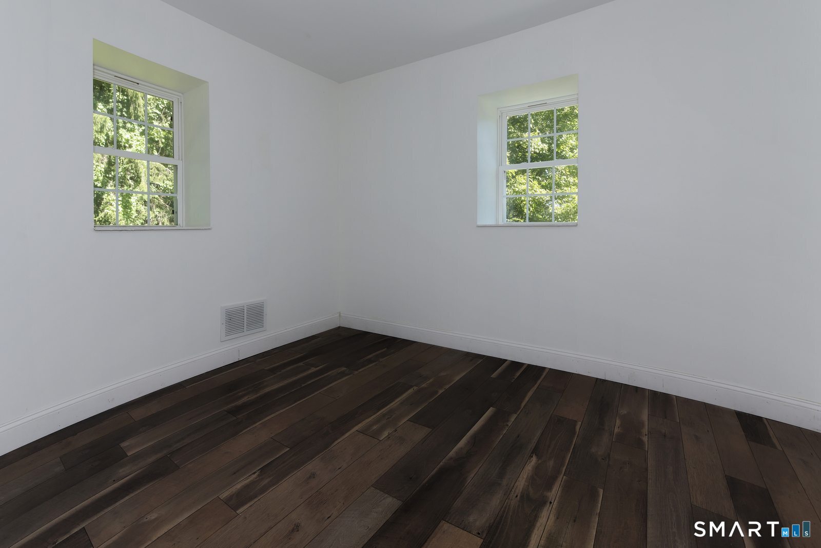 9 Wells Avenue photo 38