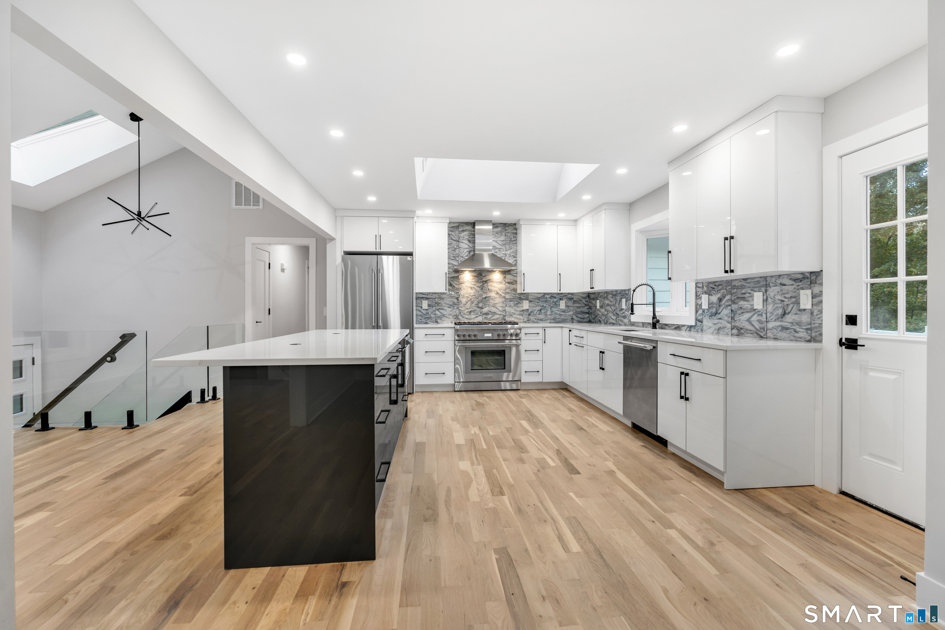 1 Greenlea Lane photo 11