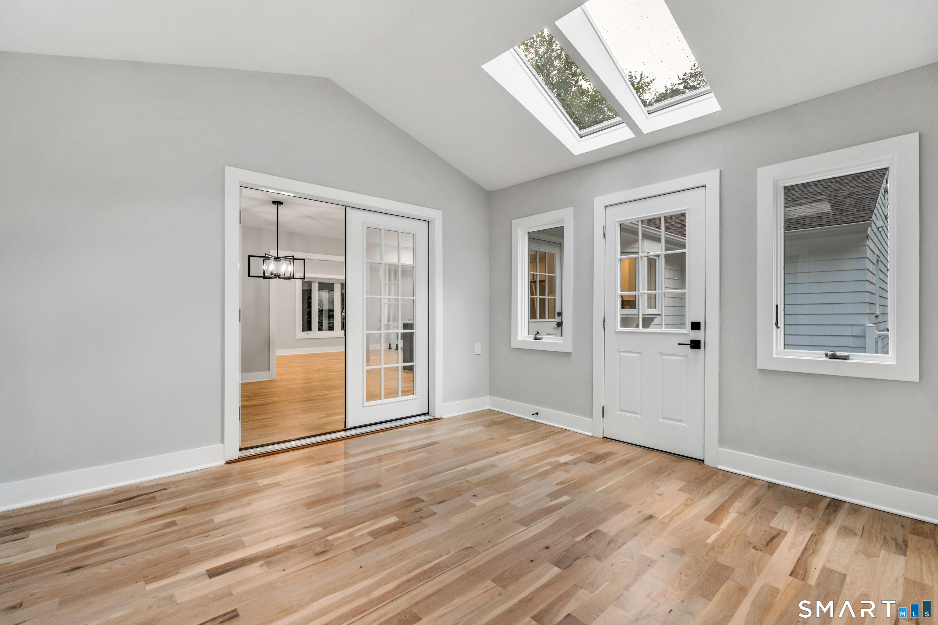 1 Greenlea Lane photo 17