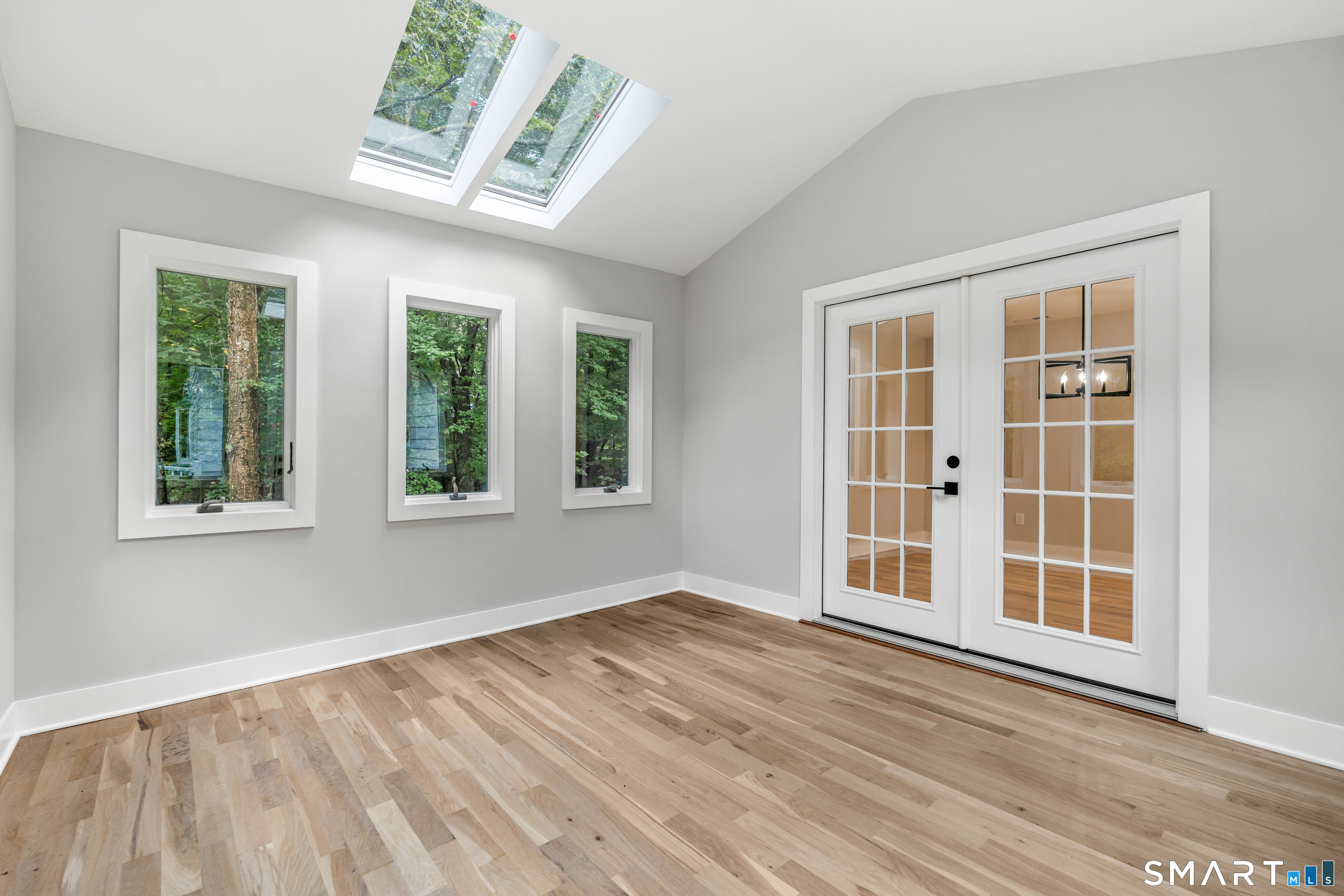 1 Greenlea Lane photo 18