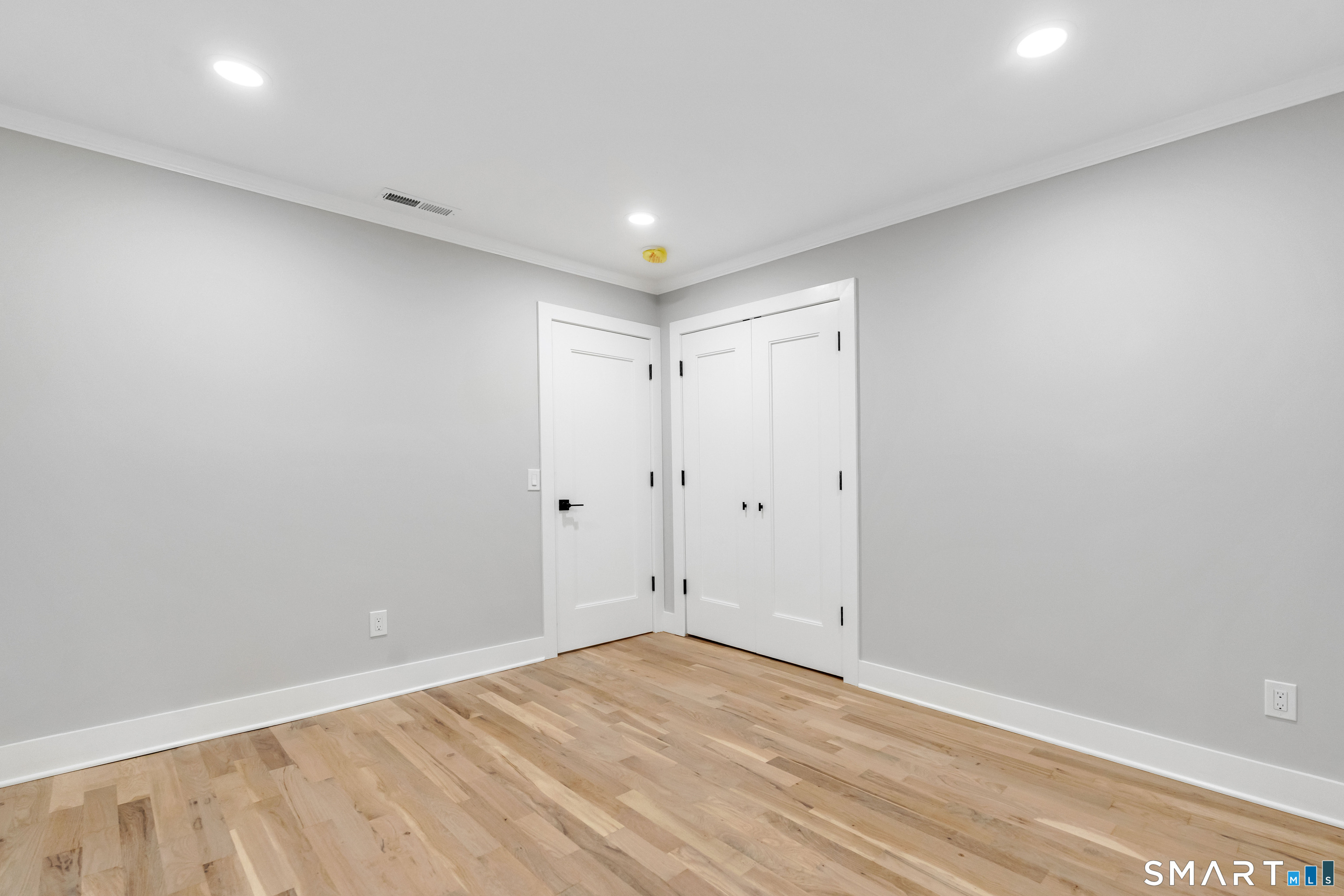 1 Greenlea Lane photo 27