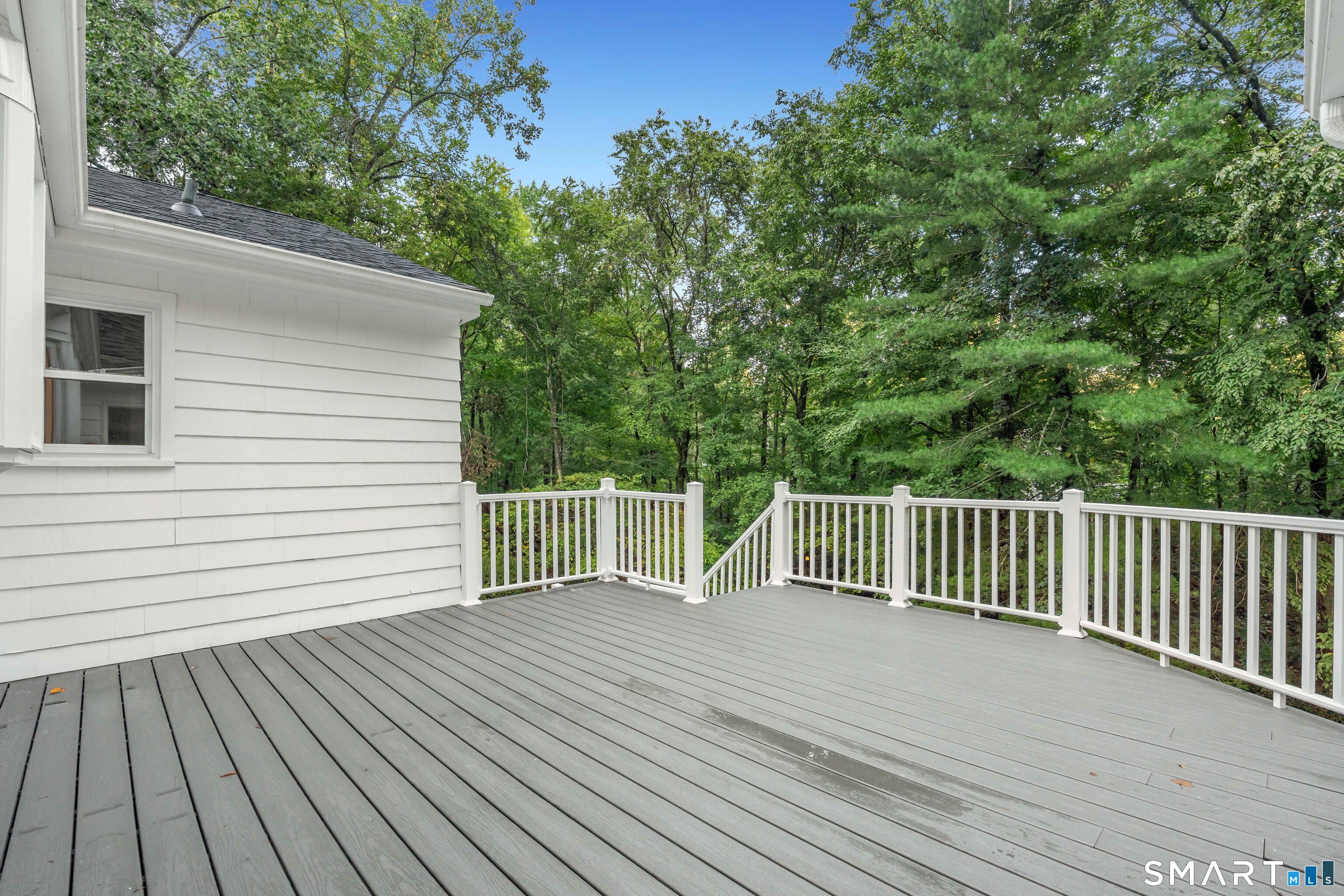 1 Greenlea Lane photo 37