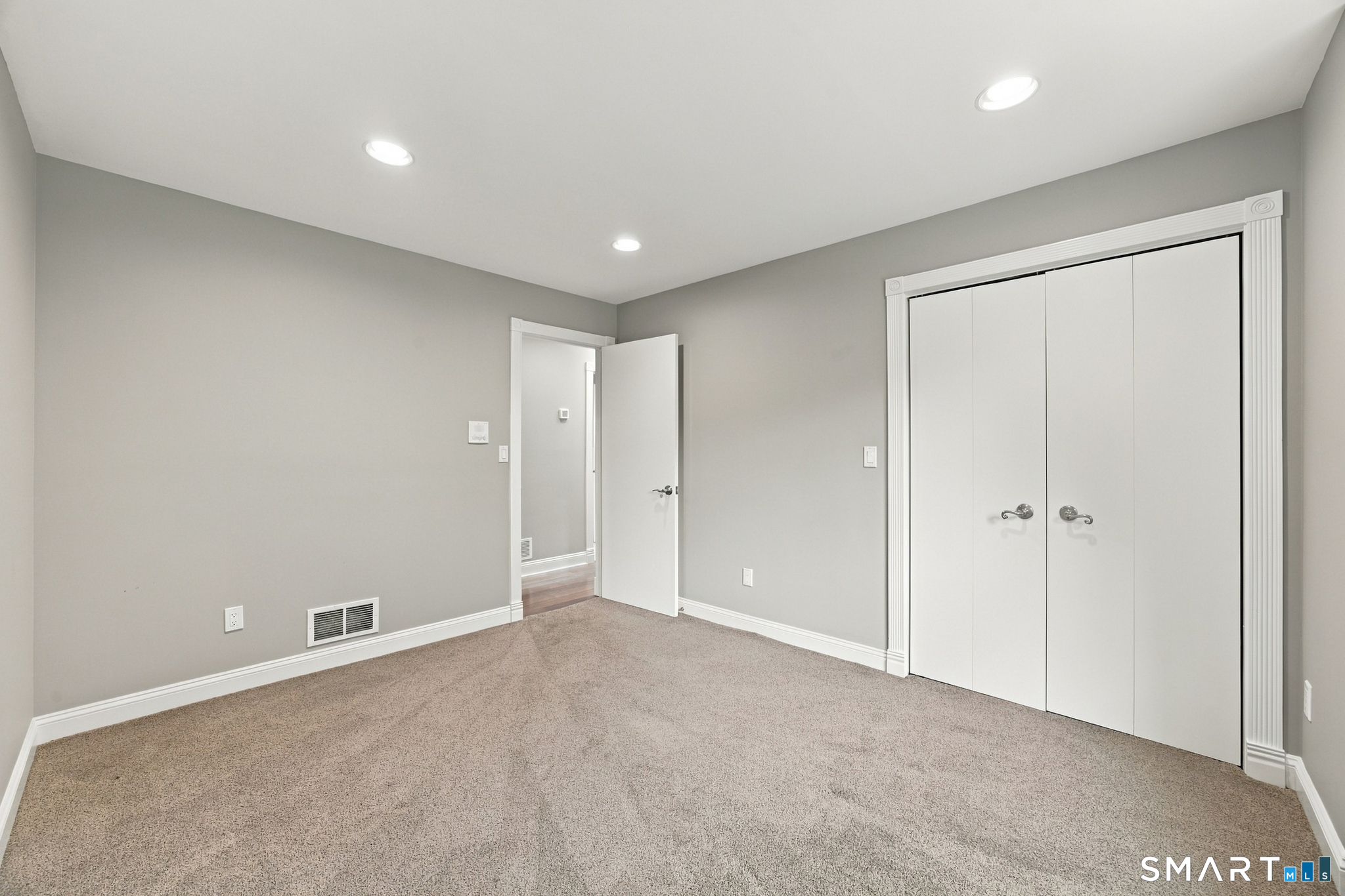16 Mountaincrest Drive photo 29