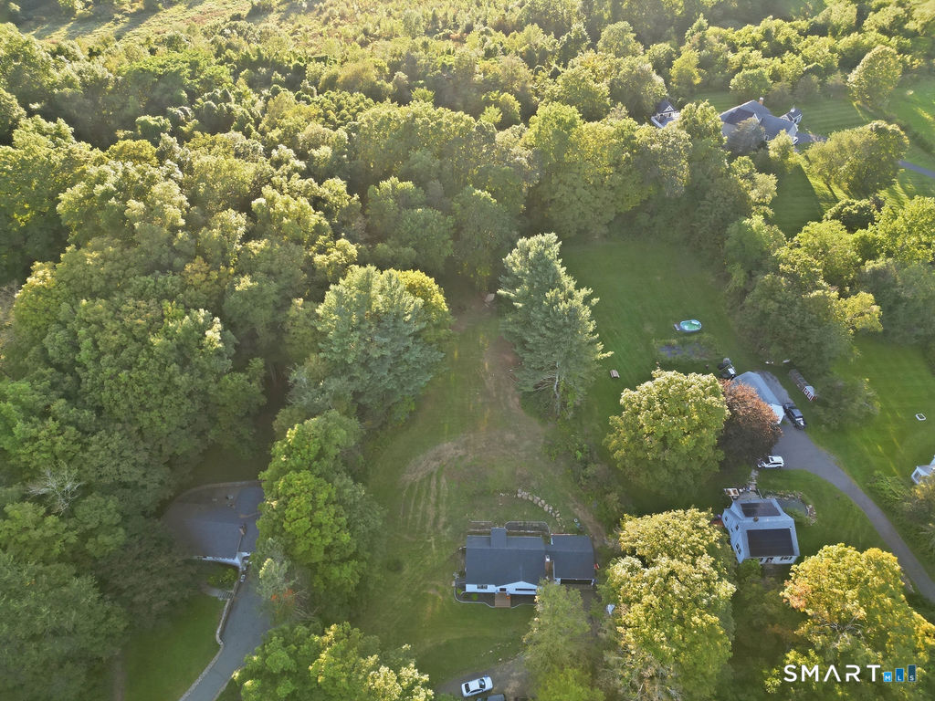 65 Saw Mill Road photo 22