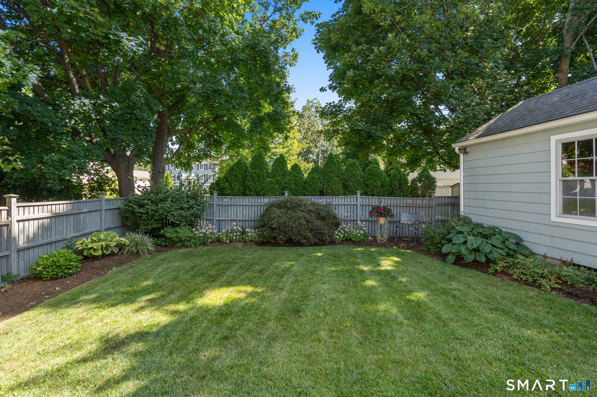 717 Riverside Drive photo 33