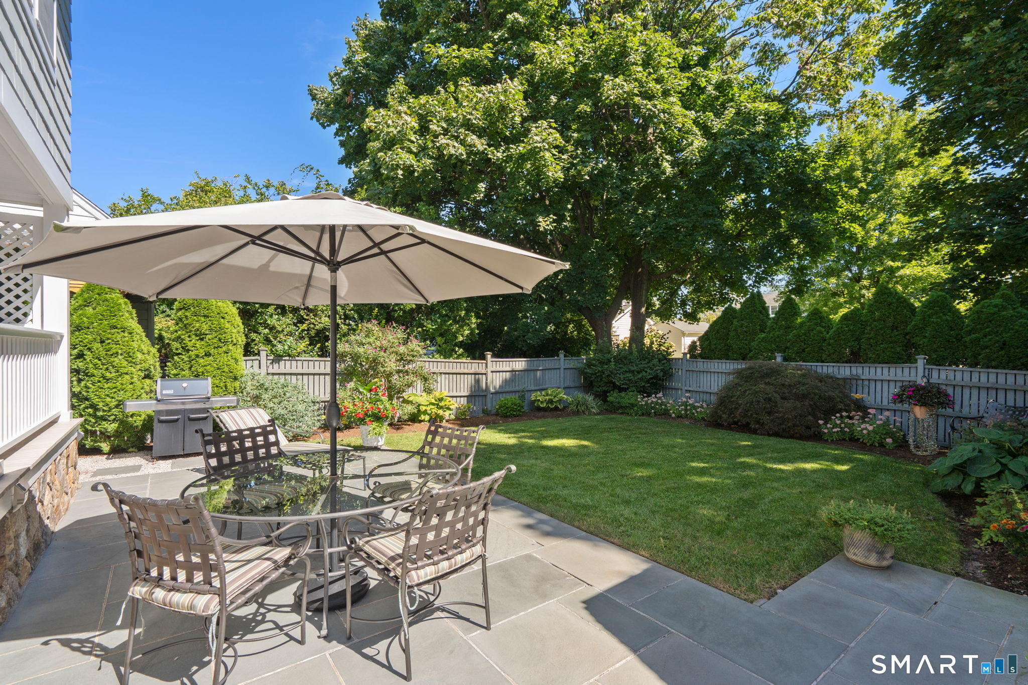717 Riverside Drive photo 36