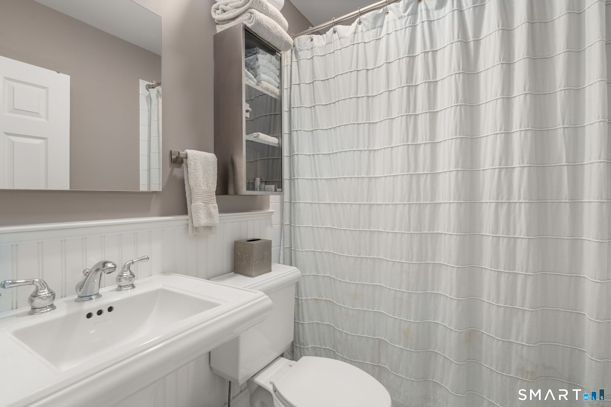 717 Riverside Drive photo 25