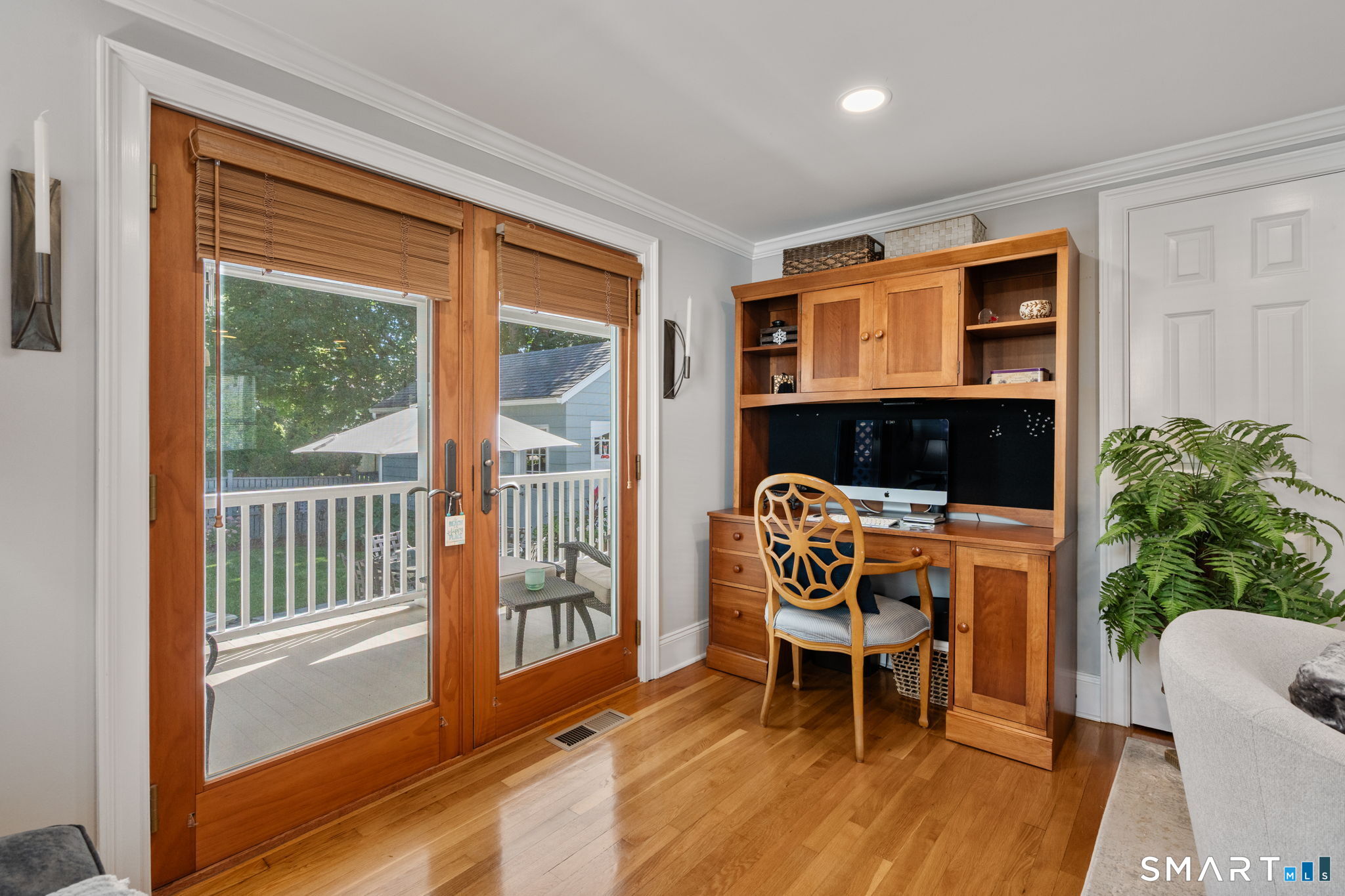 717 Riverside Drive photo 9