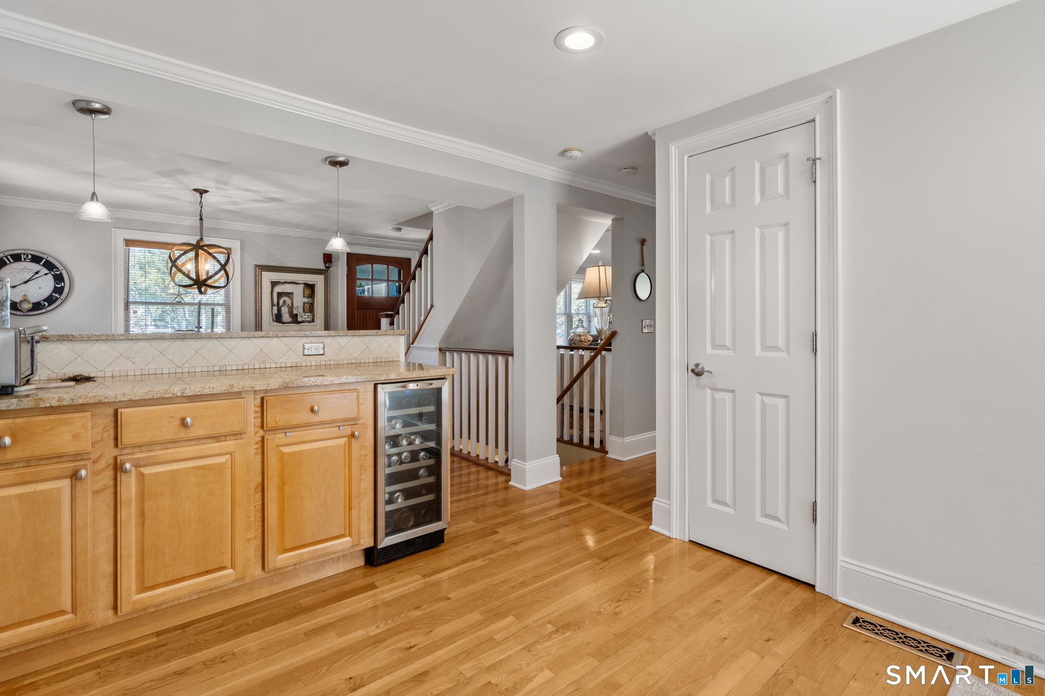 717 Riverside Drive photo 17