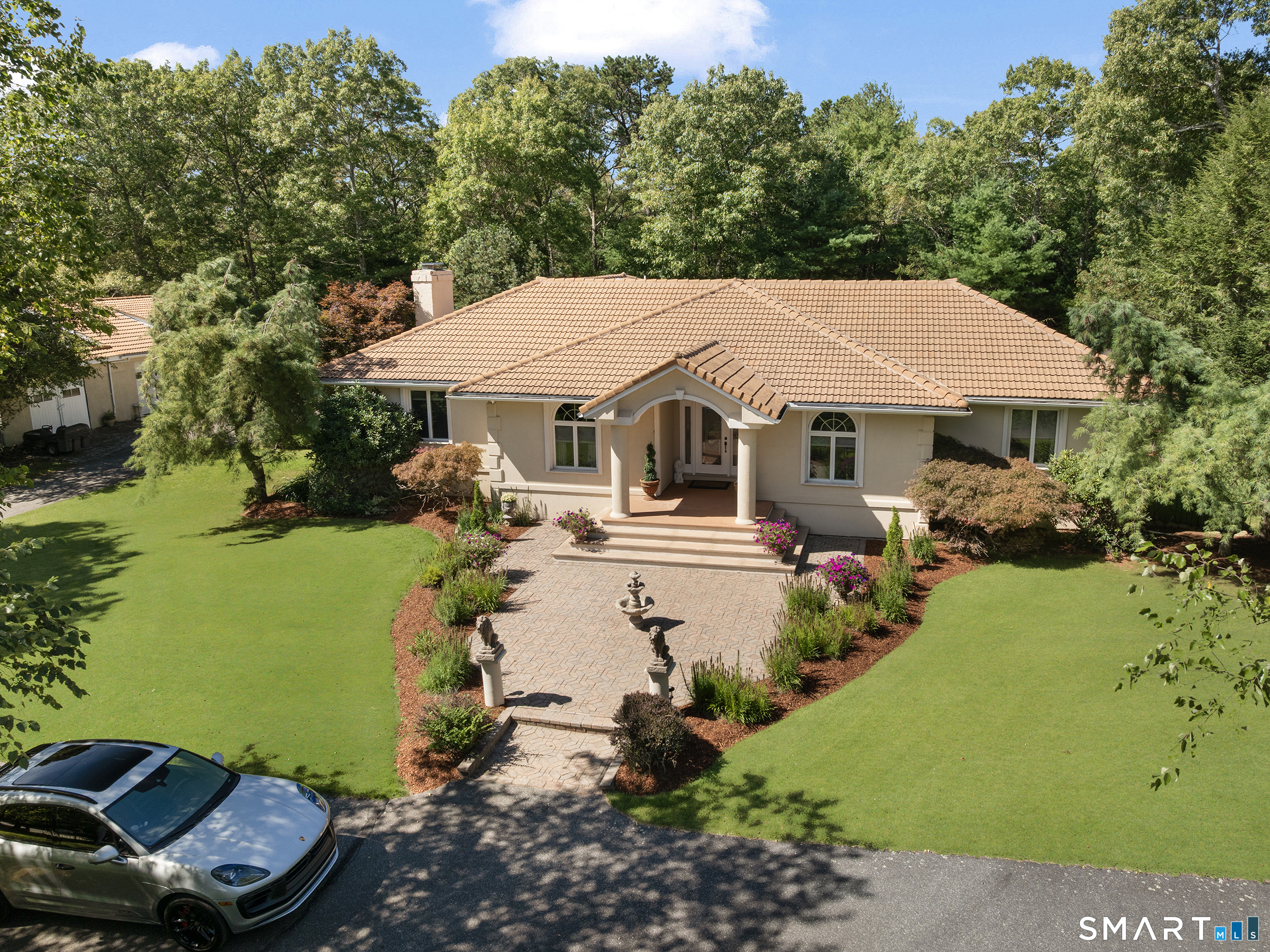 Photo 3 of Single family home for sale at 22 Brk View Dr, Hope, RI 02831 | MLS# 24207635 | Listing updated on 2026-10-03