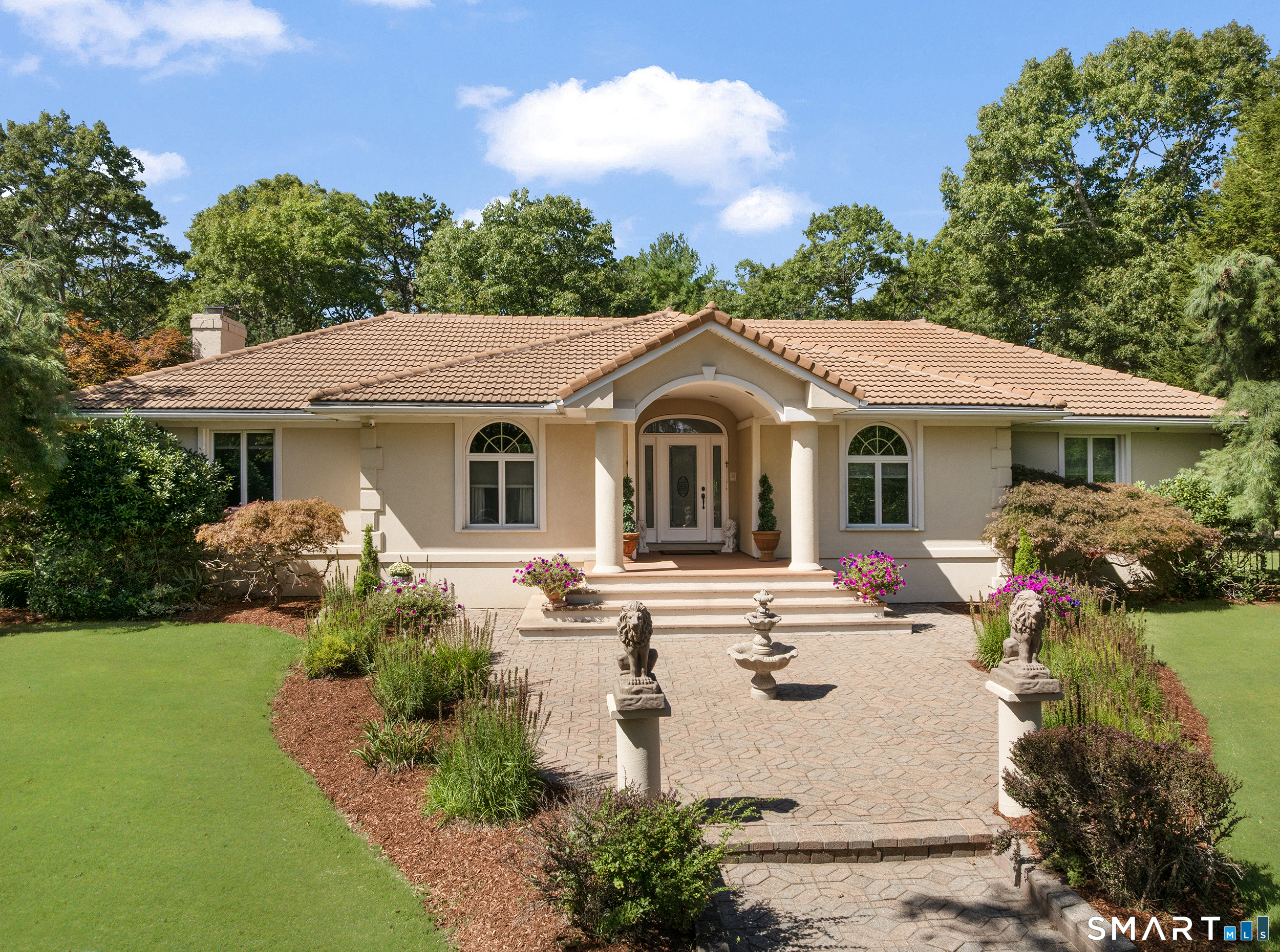 Photo 3 of Single family home for sale at 22 Brk View Dr, Hope, RI 02831 | MLS# 24207635 | Listing updated on 2026-10-03