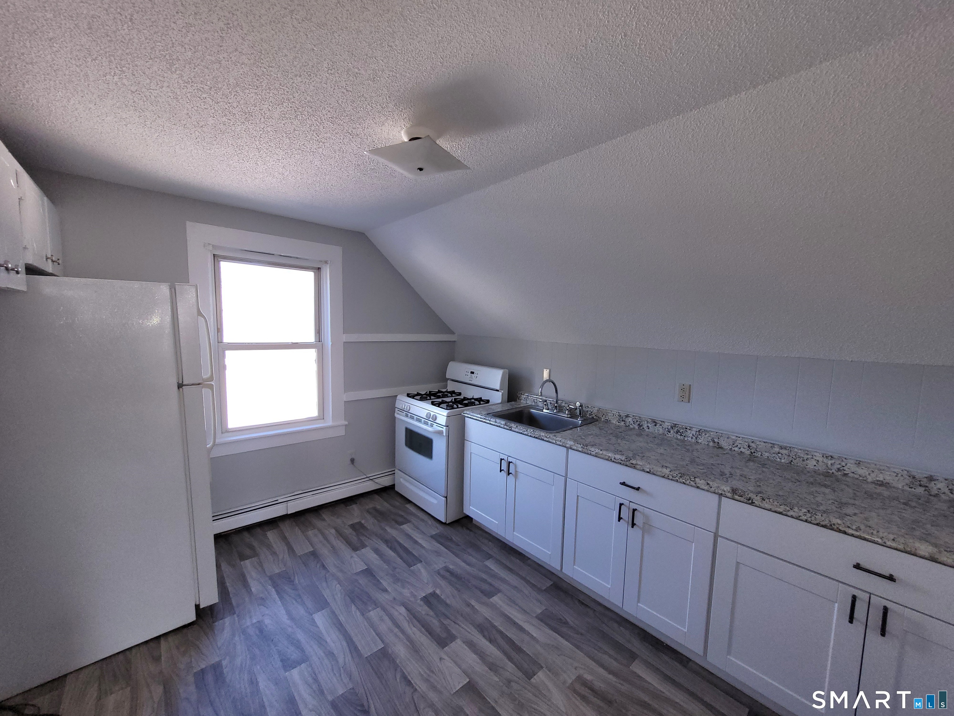 232 Greenwood Avenue Unit #3 photo 4