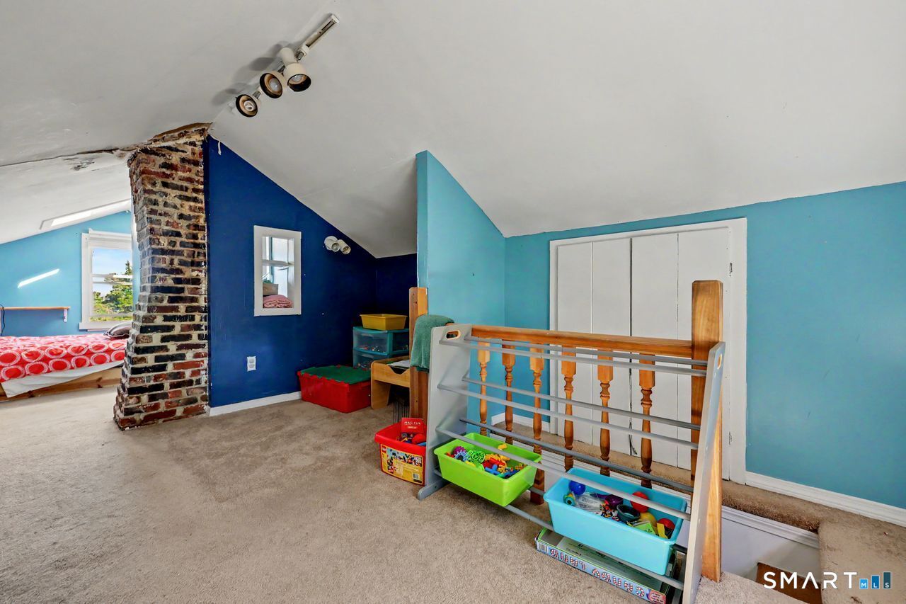 33 Pleasant Street photo 27