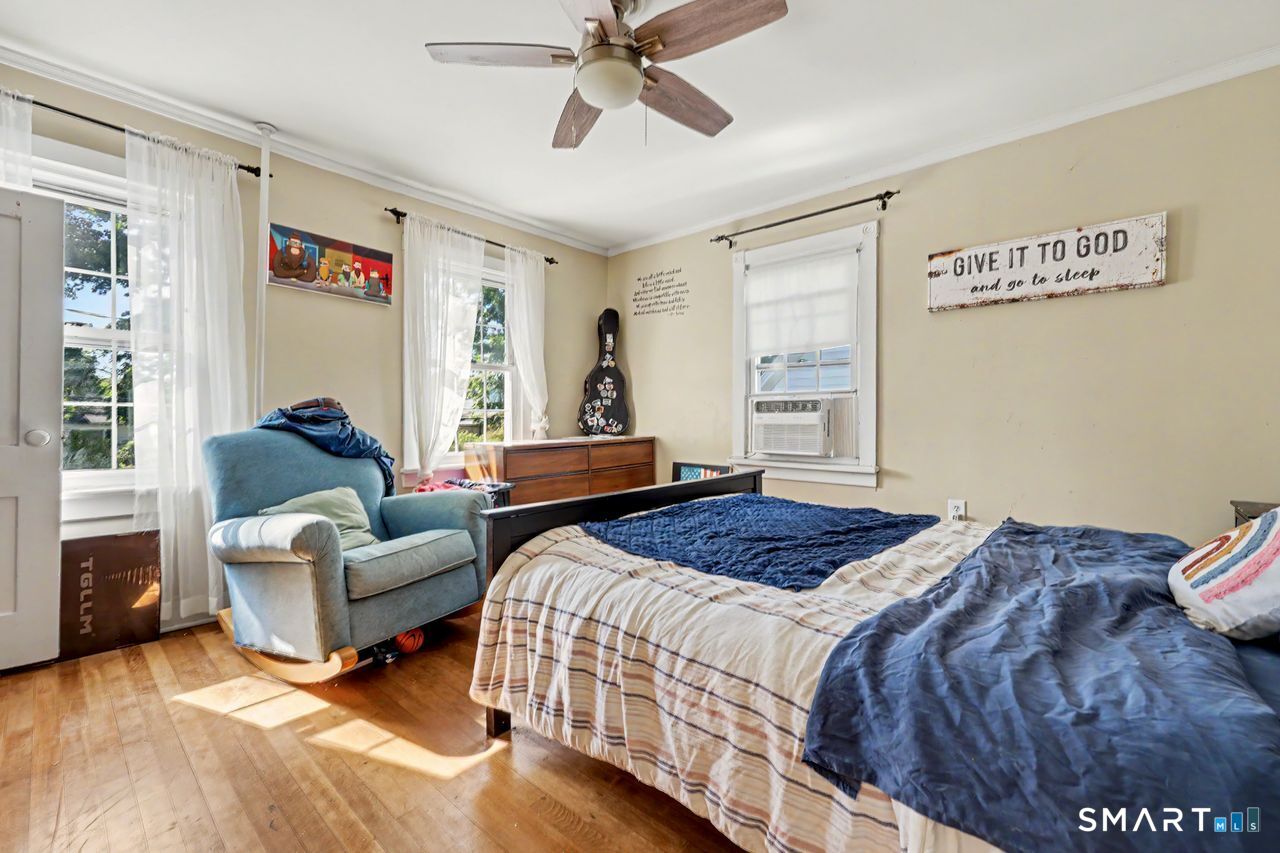 33 Pleasant Street photo 26