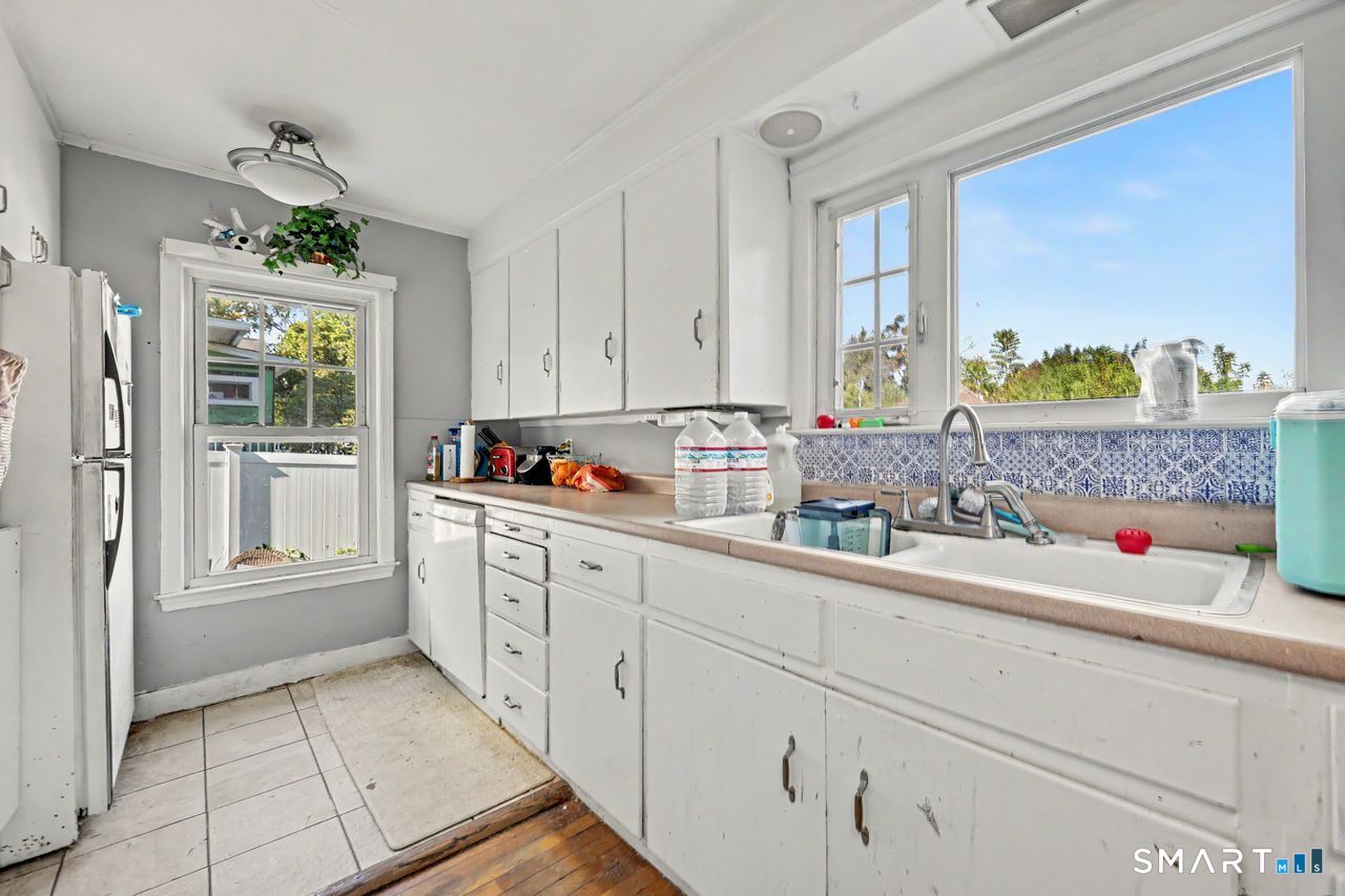 33 Pleasant Street photo 14
