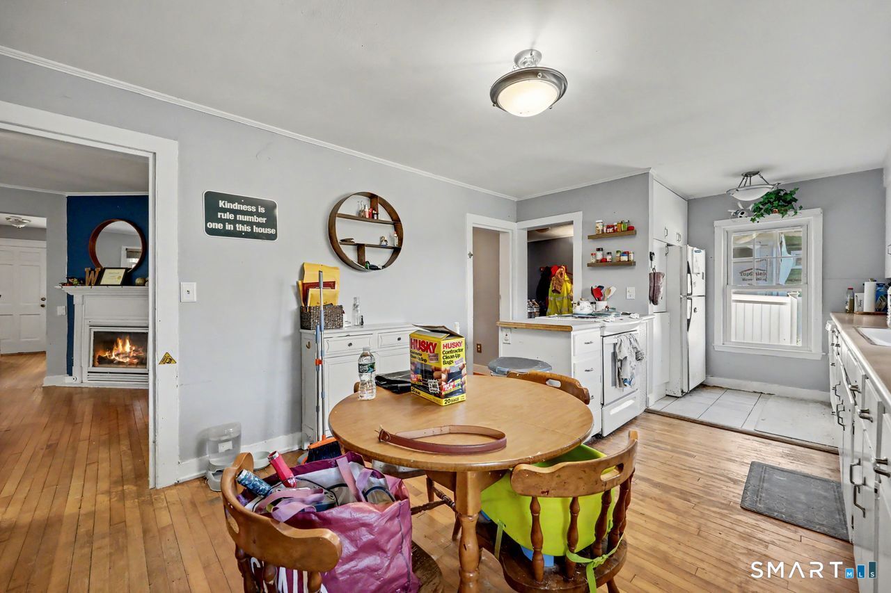 33 Pleasant Street photo 12