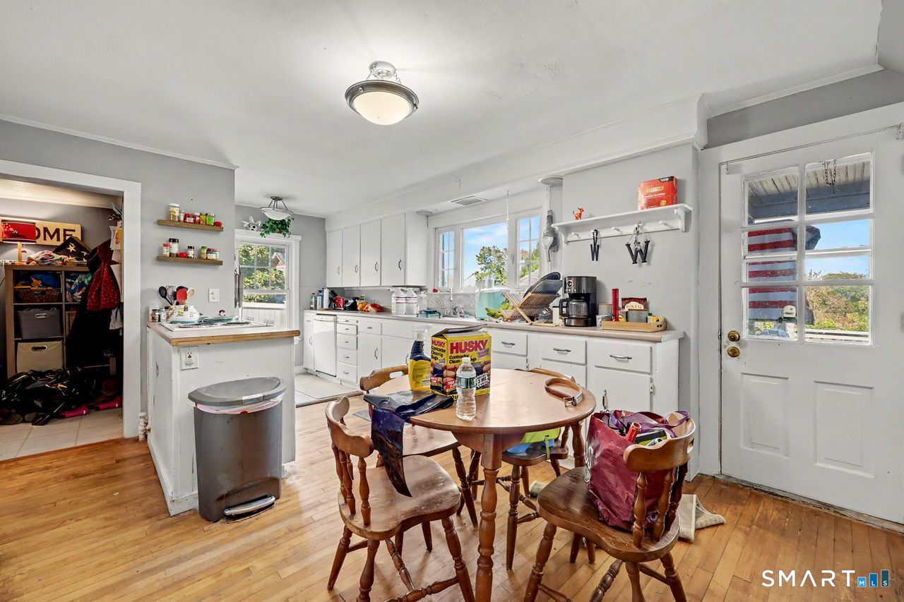33 Pleasant Street photo 11