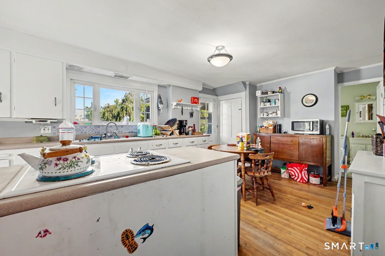 33 Pleasant Street photo 13